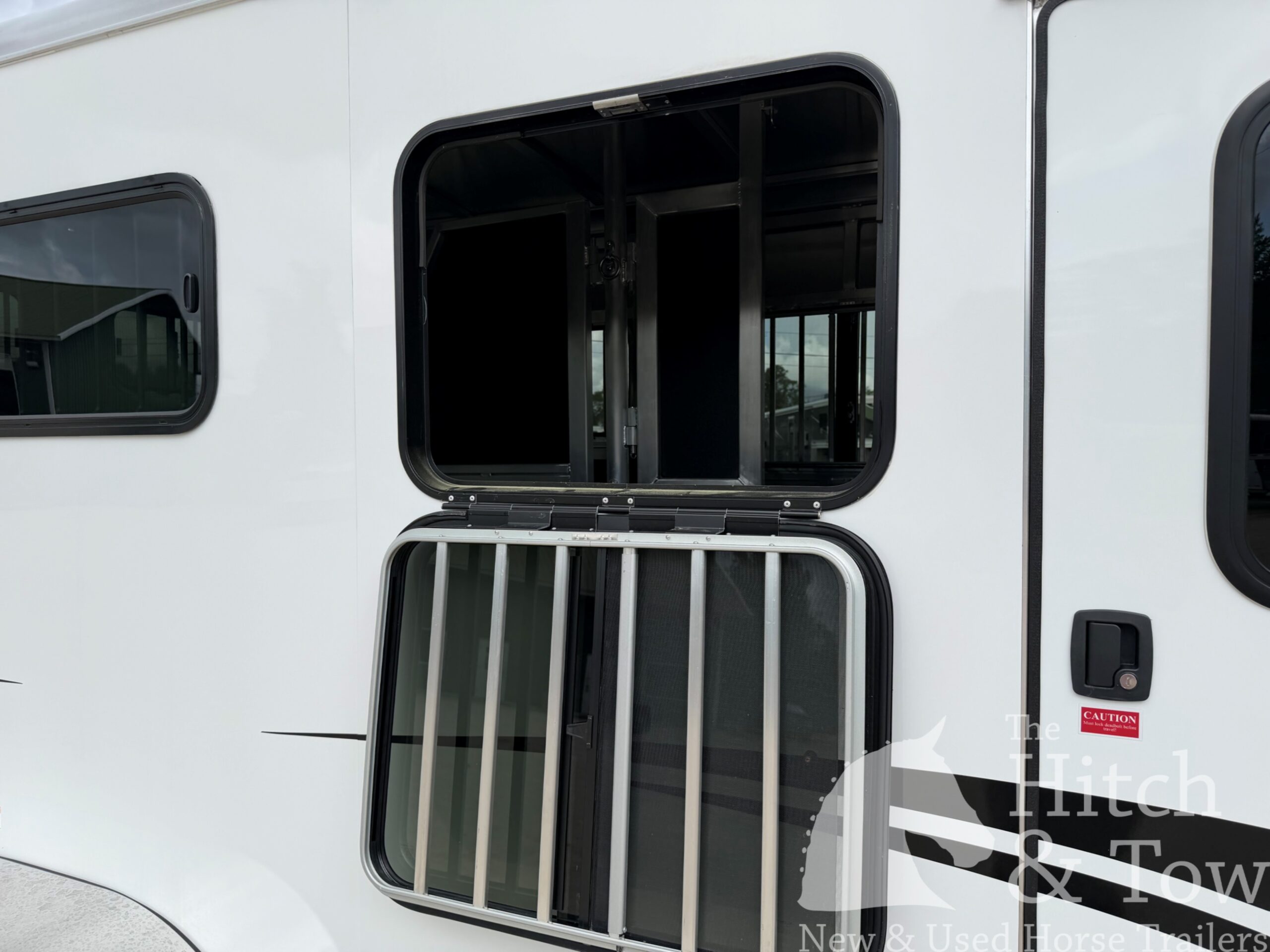 2026 SHADOW 2 HORSE GOOSENECK TRAILER $25,500