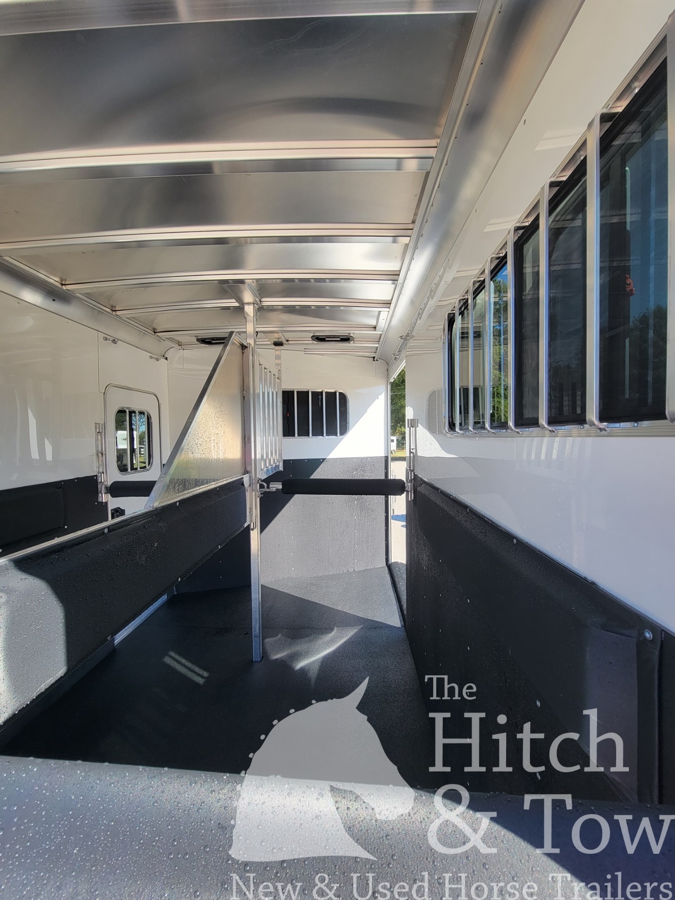 2026 ADAM JULITE 2 HORSE BUMPER PULL W/ SIDE RAMP $20,500