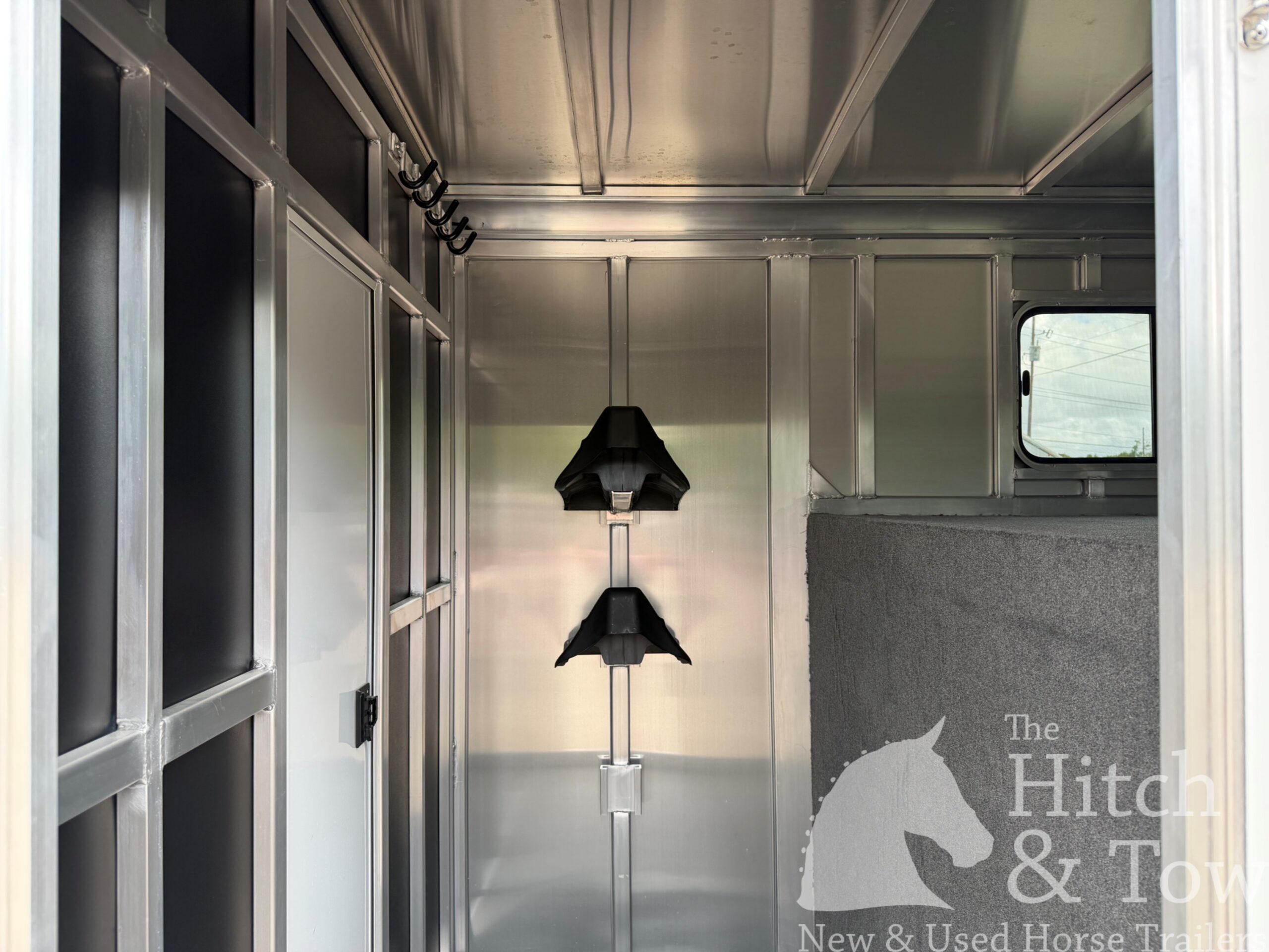 2026 SHADOW 2 HORSE GOOSENECK TRAILER $25,500