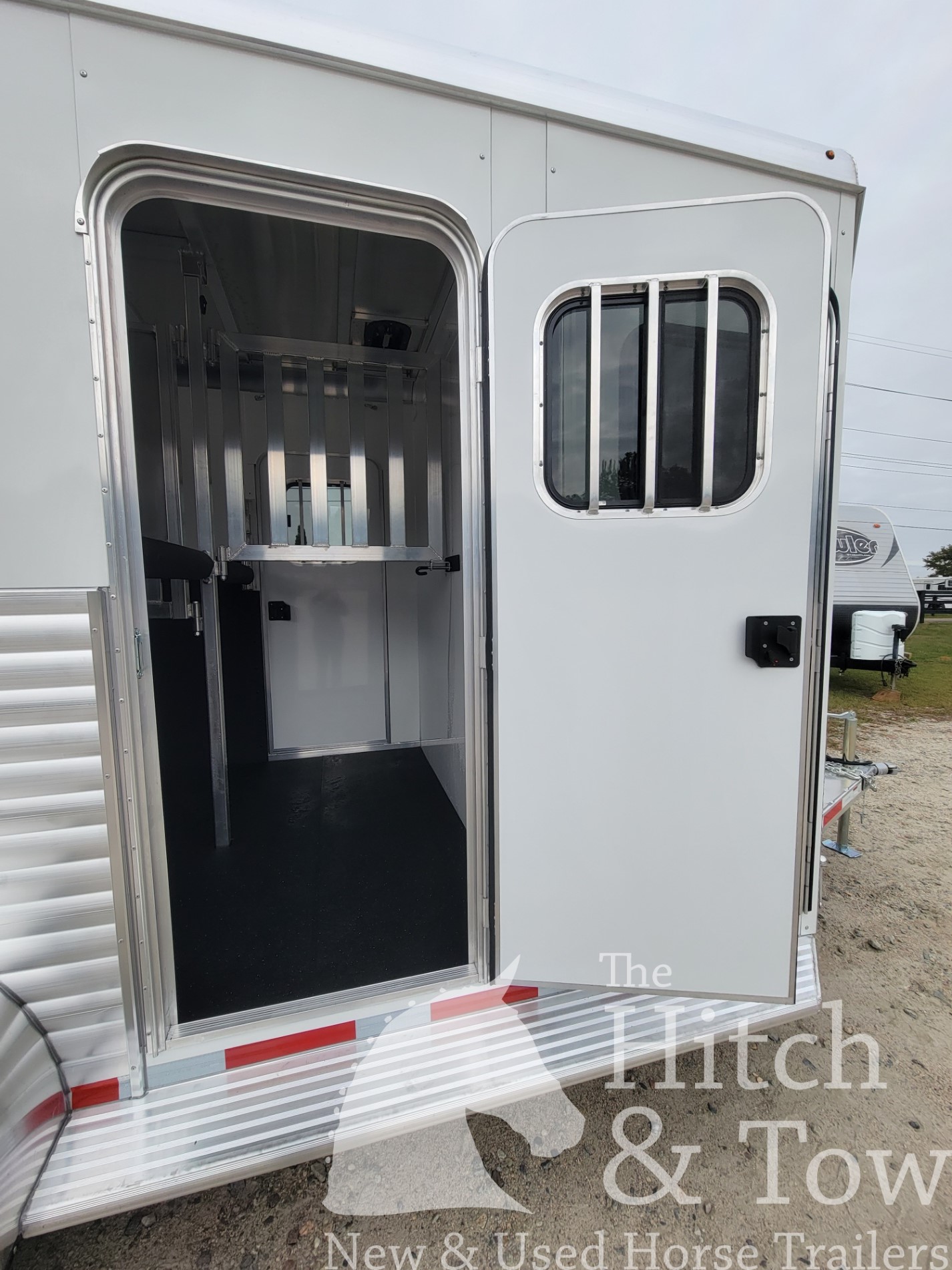 2026 ADAM 2 HORSE BUMPER PULL W/ DRESSING ROOM! $19,000