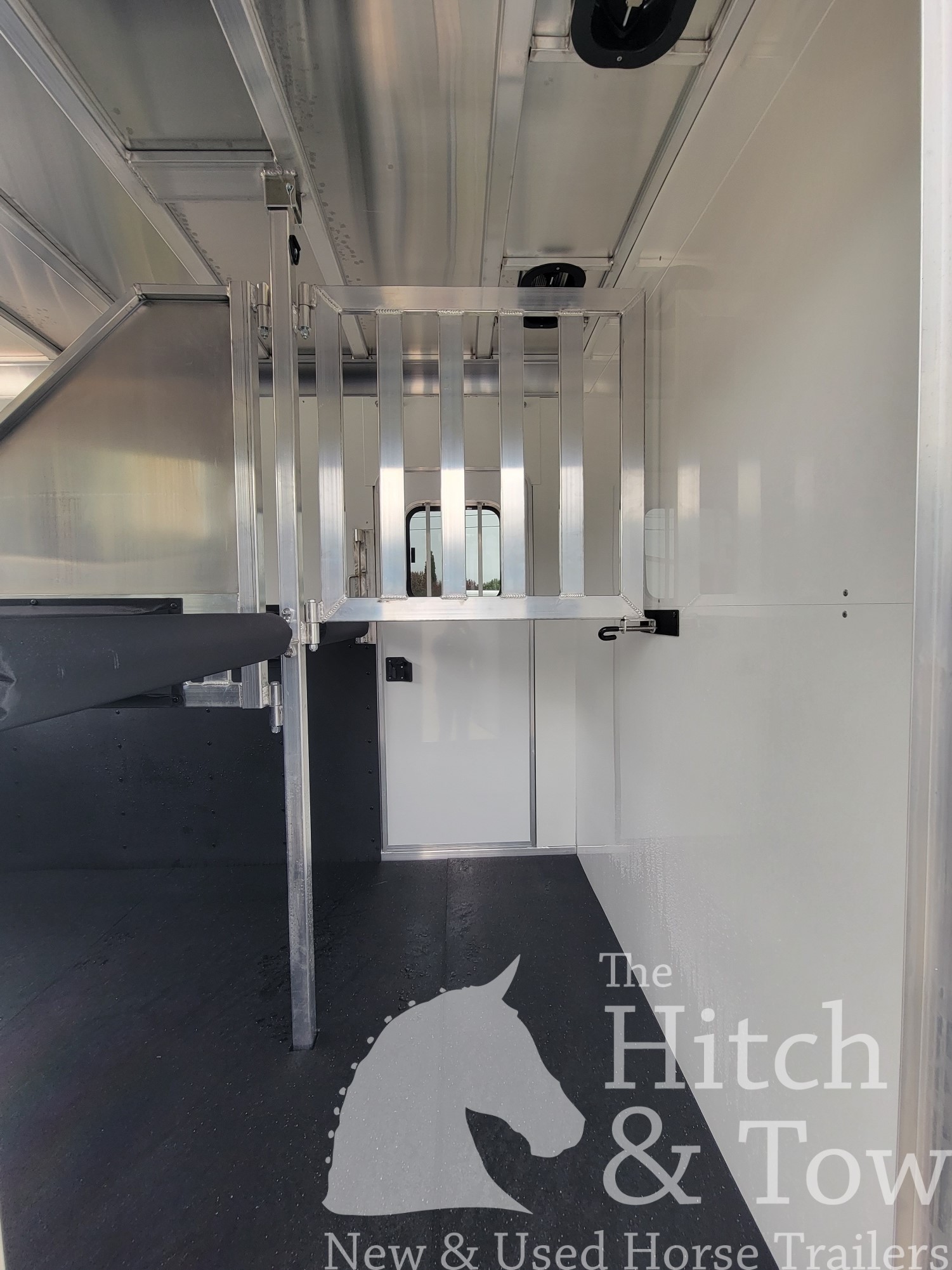 2026 ADAM 2 HORSE BUMPER PULL W/ DRESSING ROOM! $19,000