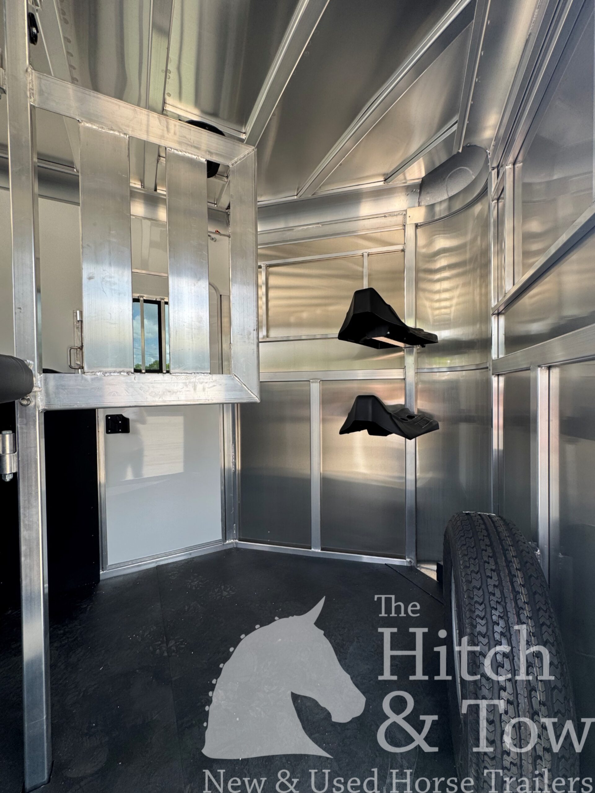 2026 ADAM JULITE 2 HORSE BUMPER PULL NO DRESSING ROOM $15,900