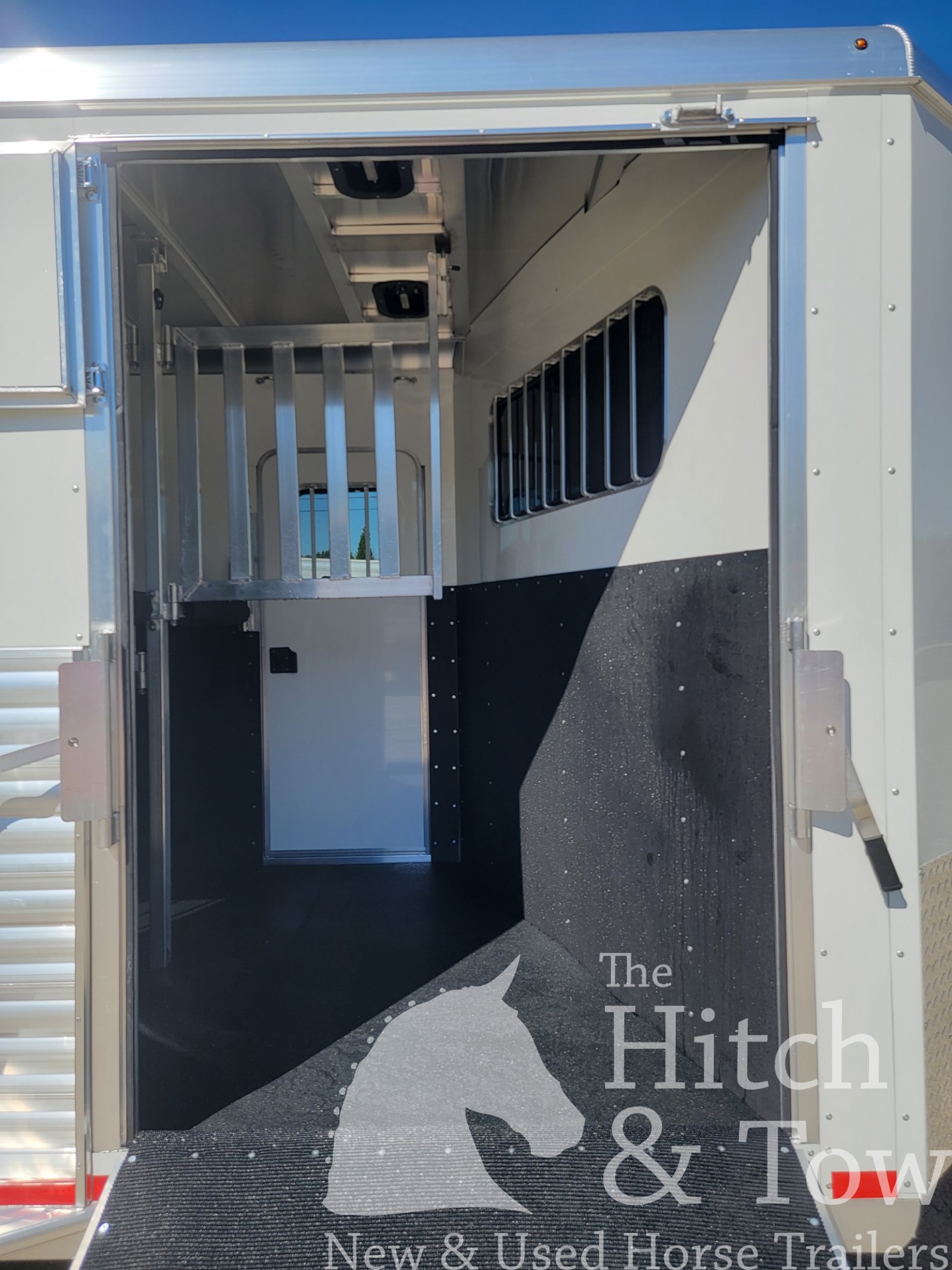 2026 ADAM JULITE 2 HORSE BUMPER PULL W/ SIDE RAMP $20,500