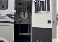 2022 HAWK 2 HORSE BUMPER PULL W/ DRESSING ROOM & WARMBLOOD SIZE!! $23,500