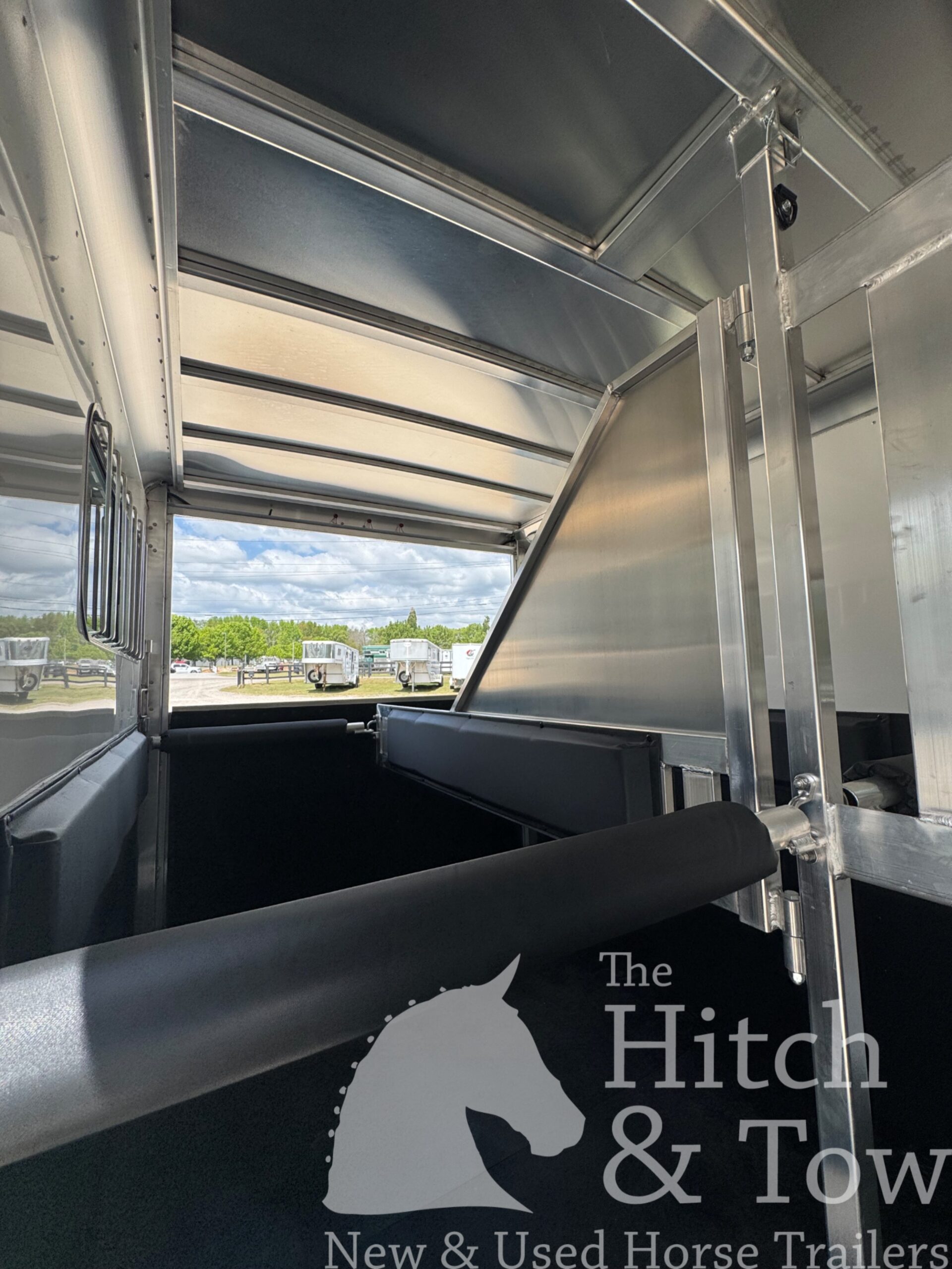 2026 ADAM JULITE 2 HORSE BUMPER PULL NO DRESSING ROOM $15,900