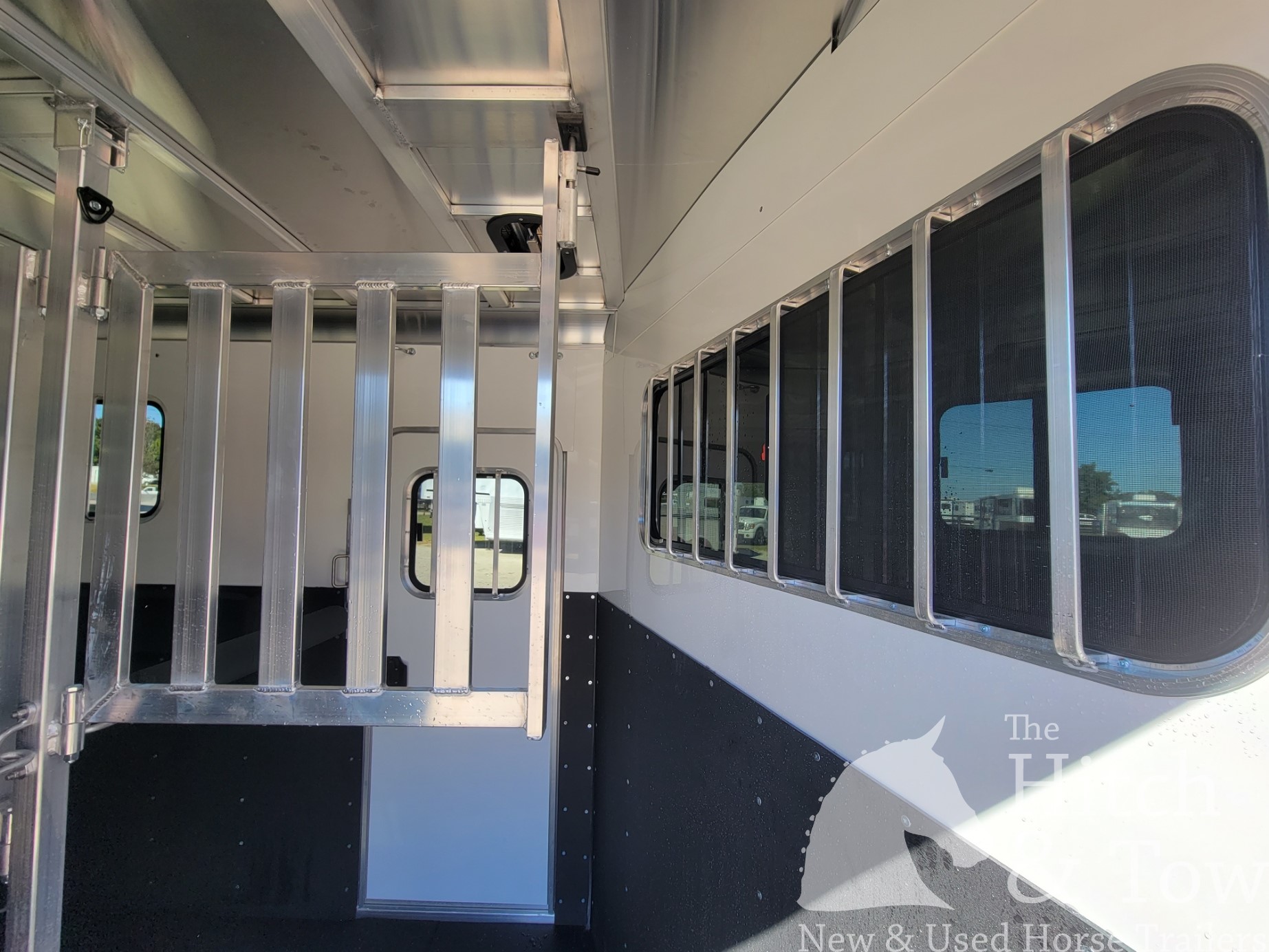 2026 ADAM JULITE 2 HORSE BUMPER PULL W/ SIDE RAMP $20,500