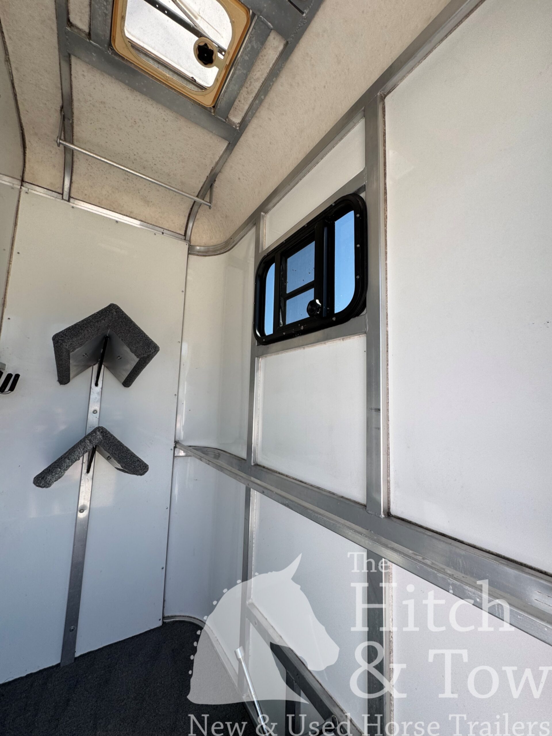 2014 GORE 2 HORSE BUMPER PULL $12,900