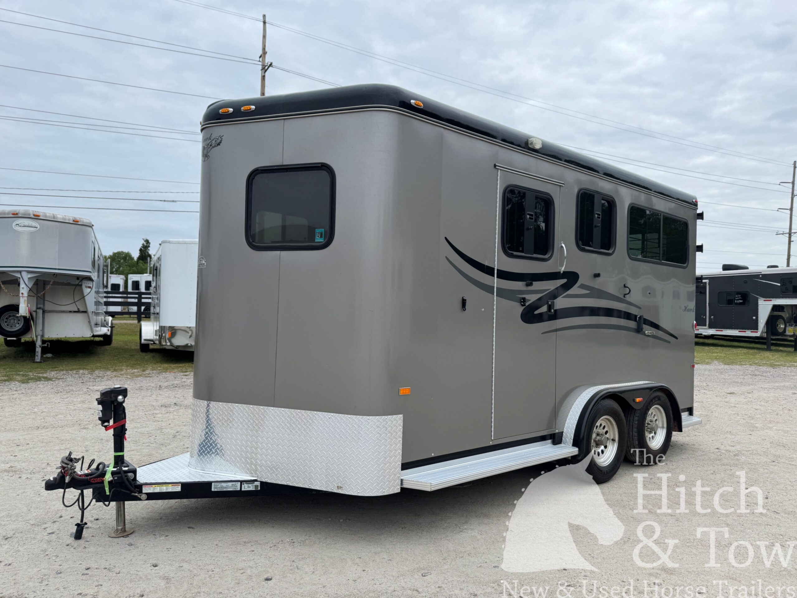 2022 HAWK 2 HORSE BUMPER PULL W/ DRESSING ROOM & WARMBLOOD SIZE!! $23,500