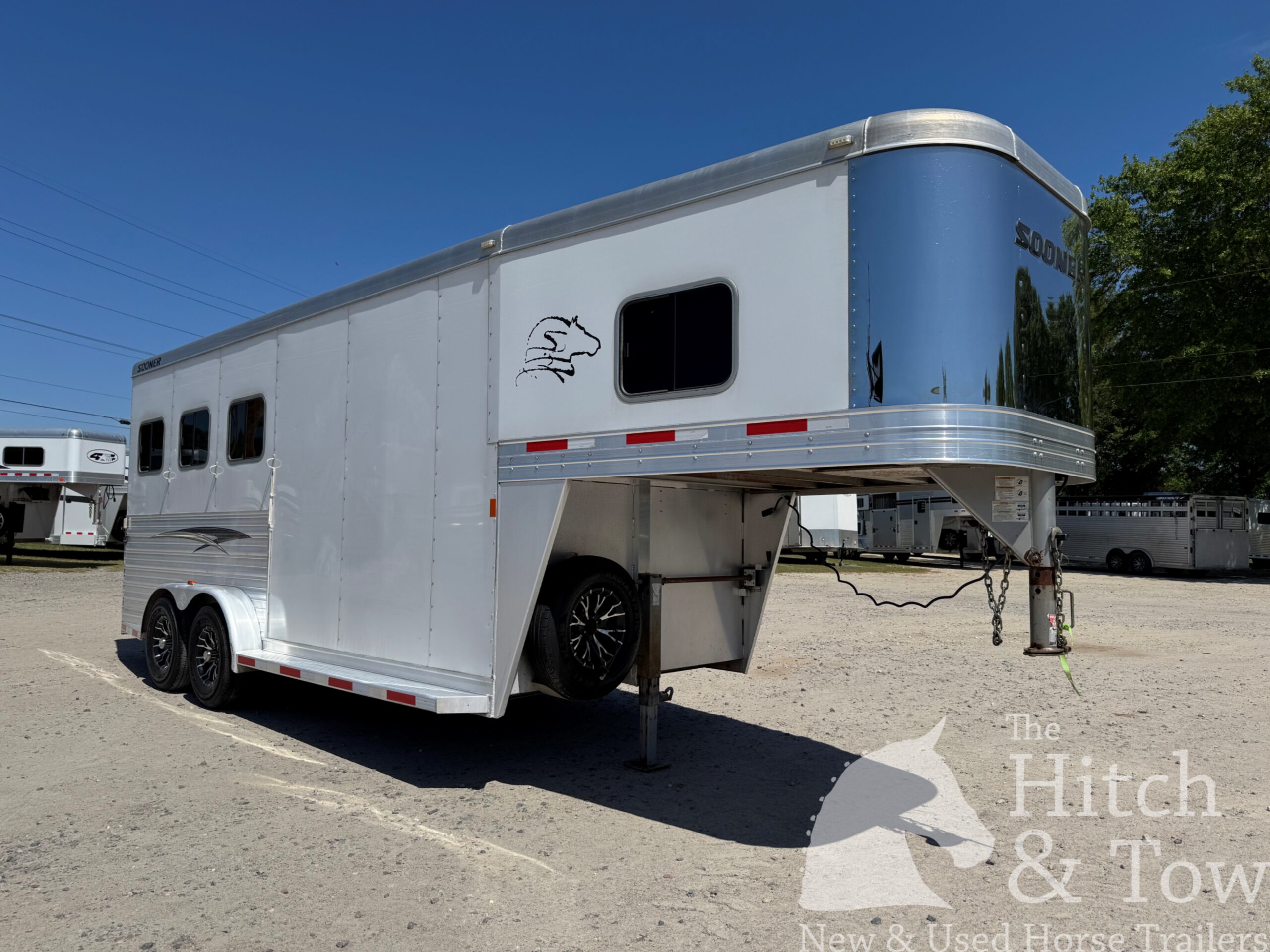 2017 SOONER 3 HORSE SLANT GOOSENECK TRAILER W/ UPGRADES! $23,500