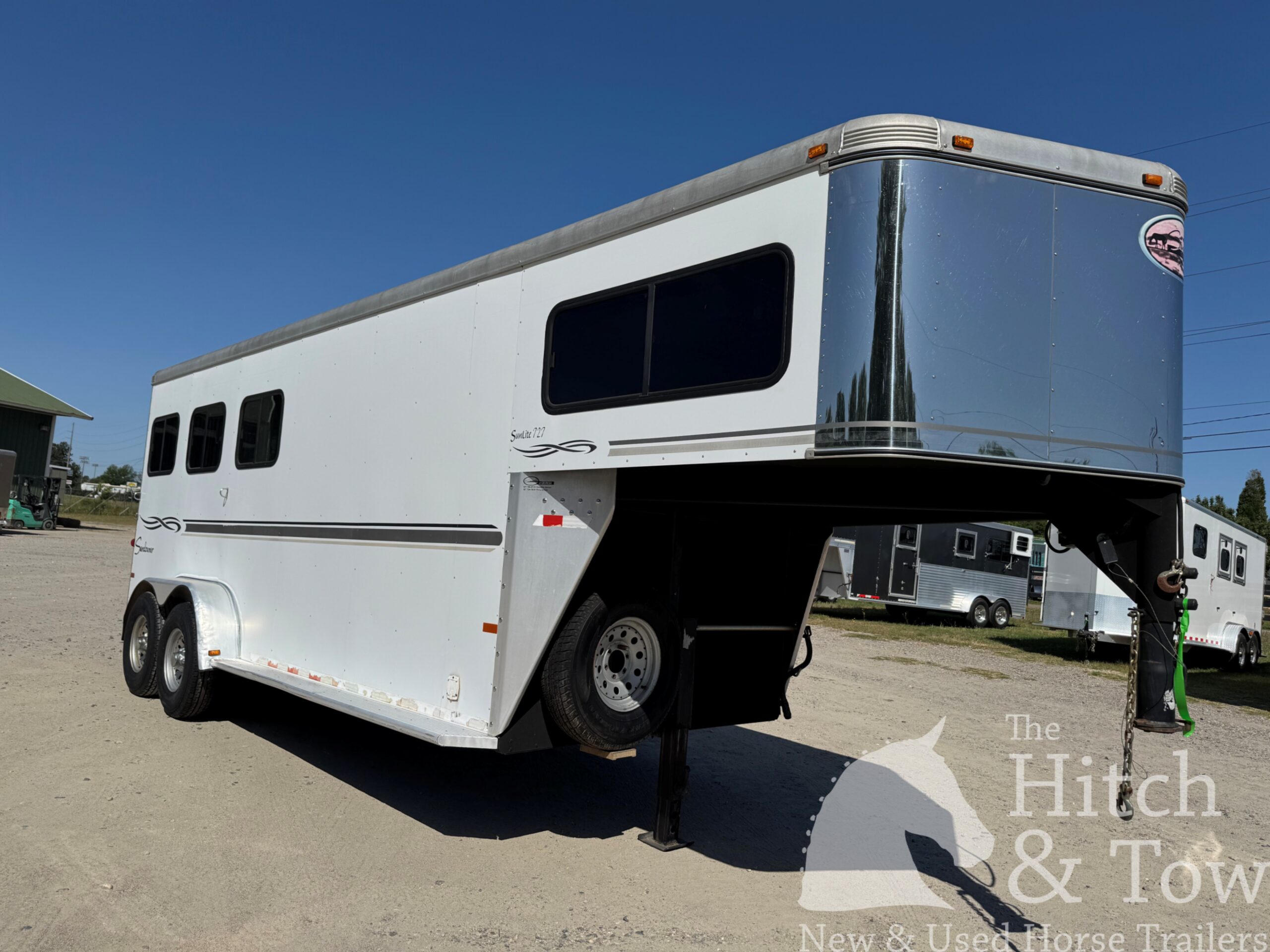 2007 SUNDOWNER 3 HORSE GOOSENECK, TONS OF OPTIONS AND UPGRADES! $13,500