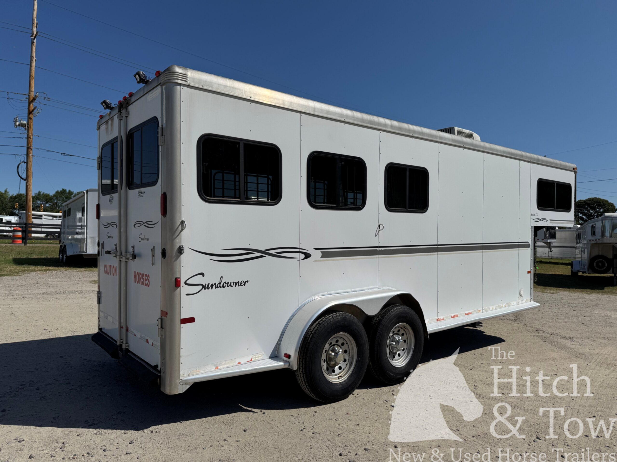 2007 SUNDOWNER 3 HORSE GOOSENECK, TONS OF OPTIONS AND UPGRADES! $13,500