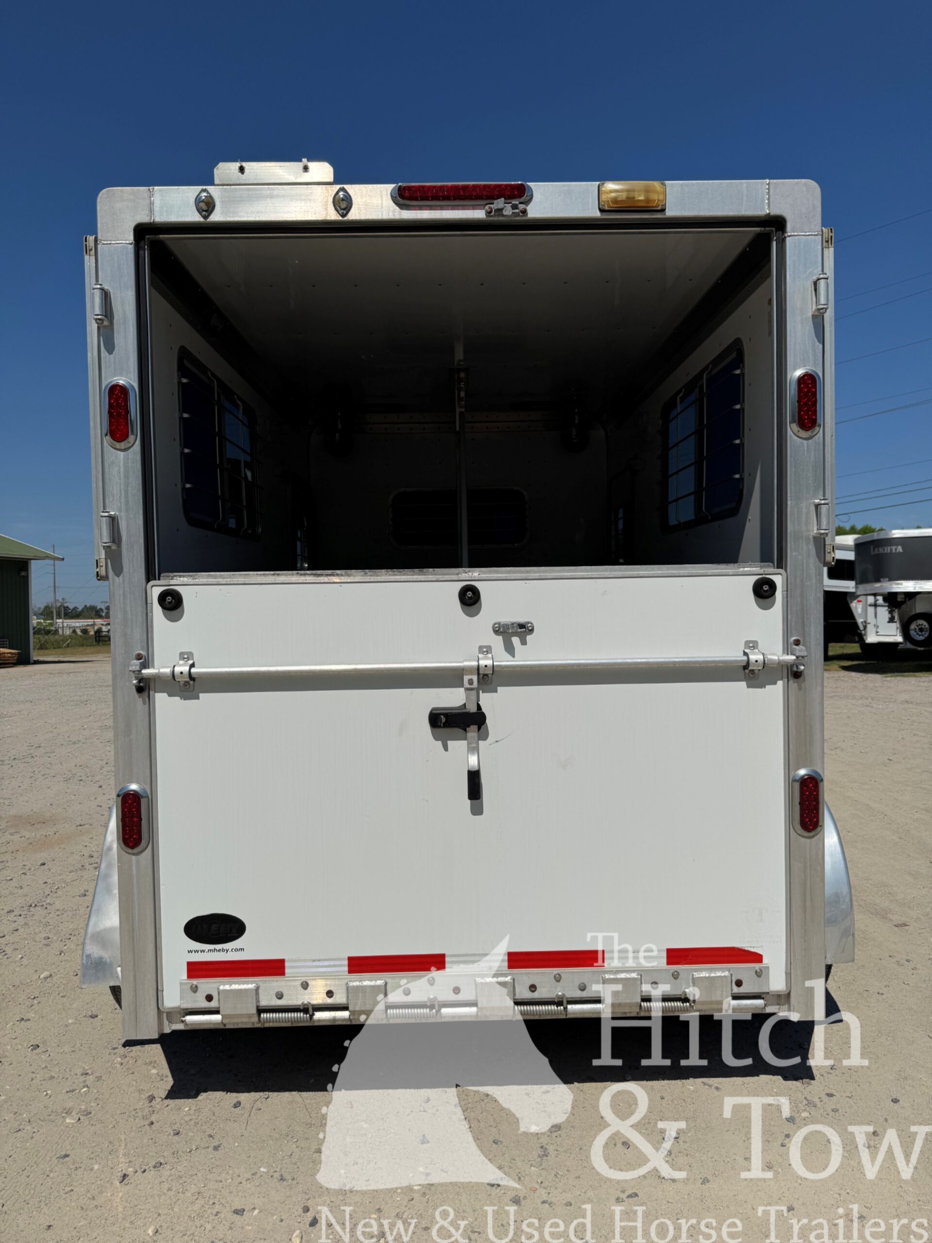 TOP OF THE LINE 2010 Eby 2 Horse Straight Load Bumper Pull $19,500