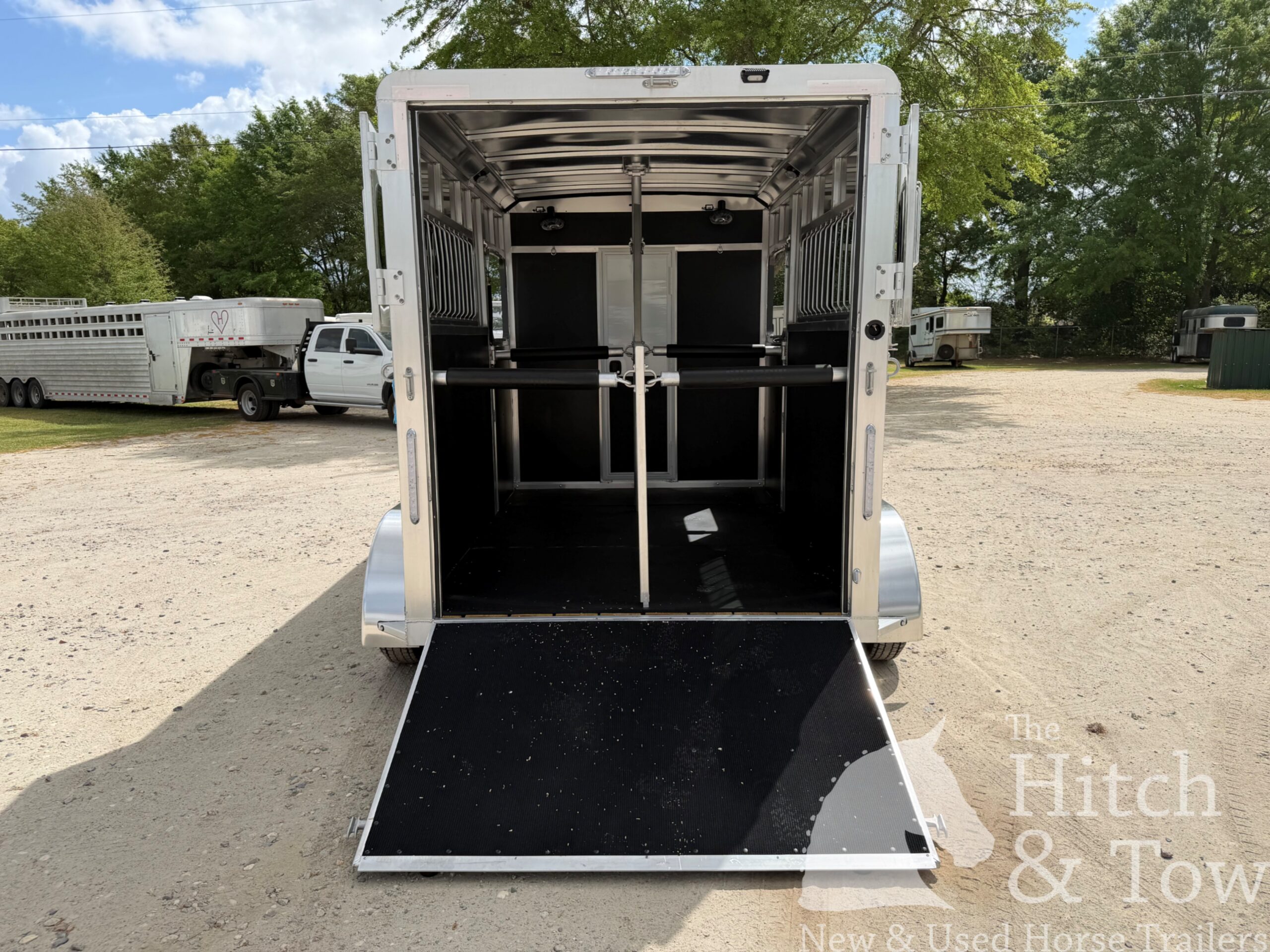 2026 SHADOW 2 HORSE GOOSENECK TRAILER $25,500
