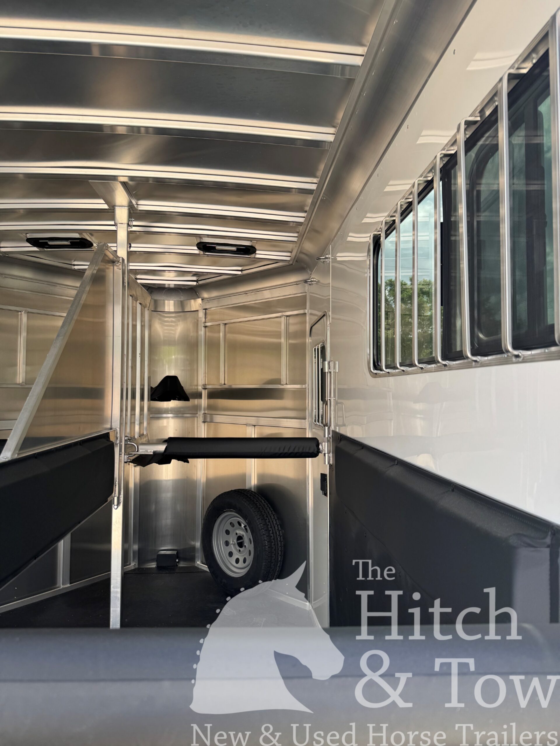 2026 ADAM JULITE 2 HORSE BUMPER PULL NO DRESSING ROOM $15,900