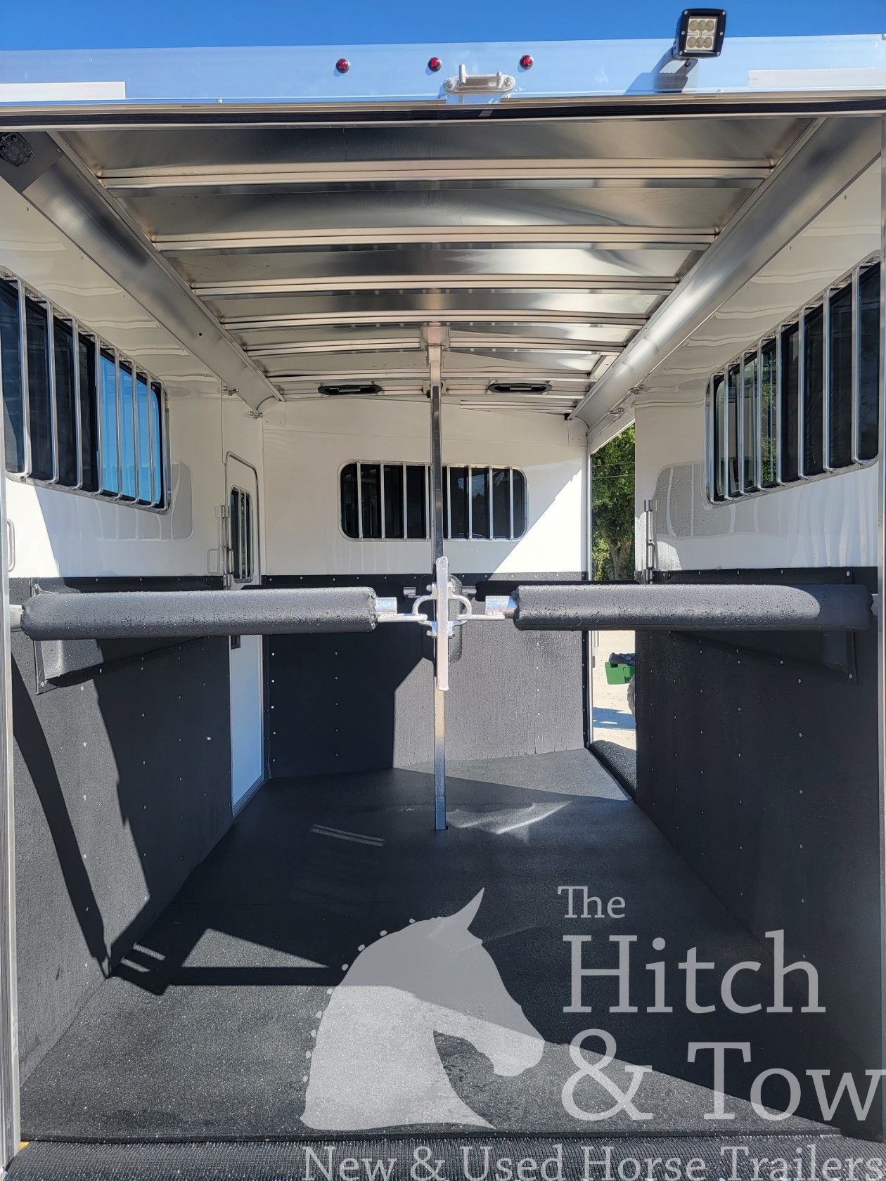 2026 ADAM JULITE 2 HORSE BUMPER PULL W/ SIDE RAMP $20,500