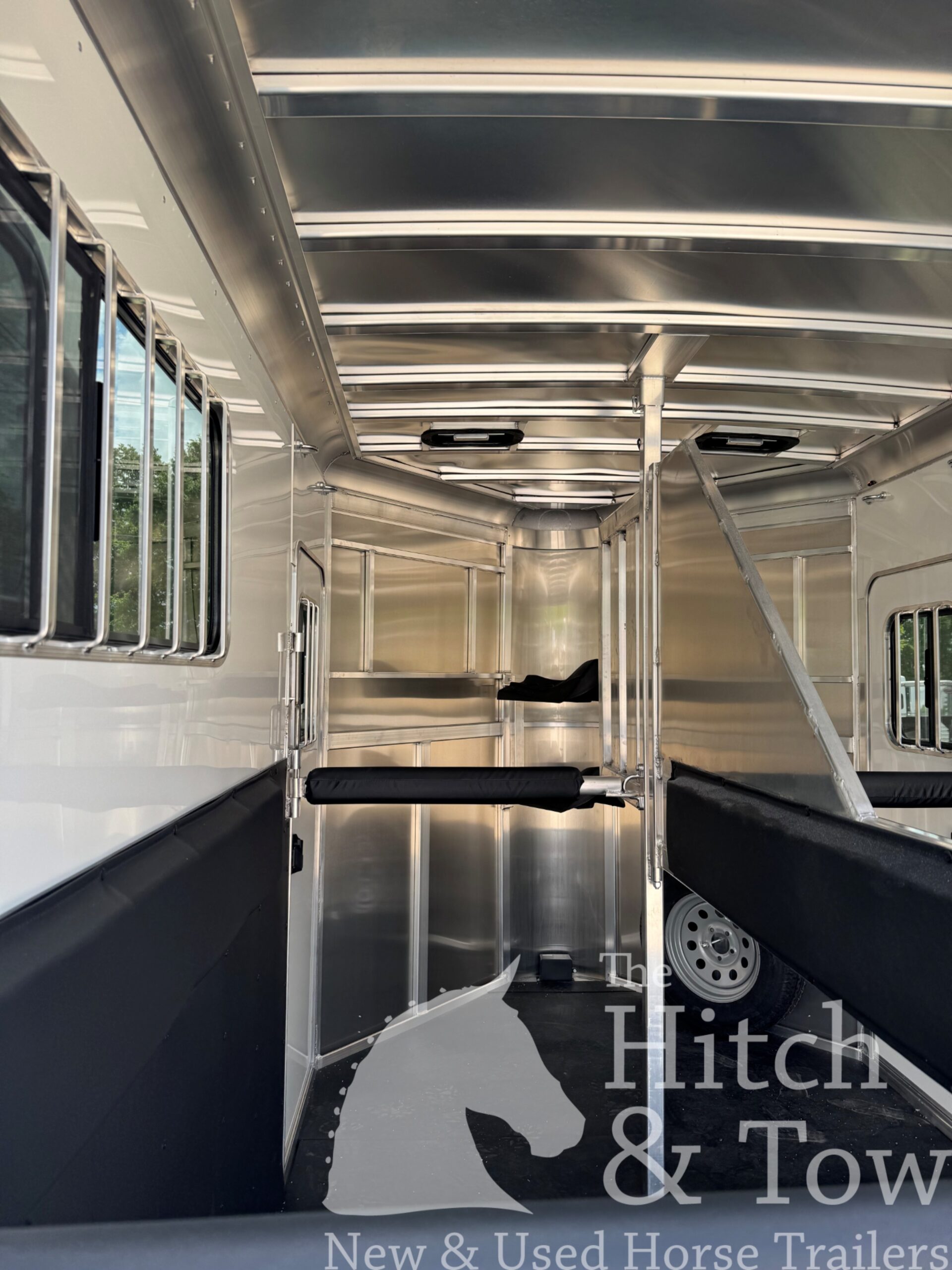 2026 ADAM JULITE 2 HORSE BUMPER PULL NO DRESSING ROOM $15,900