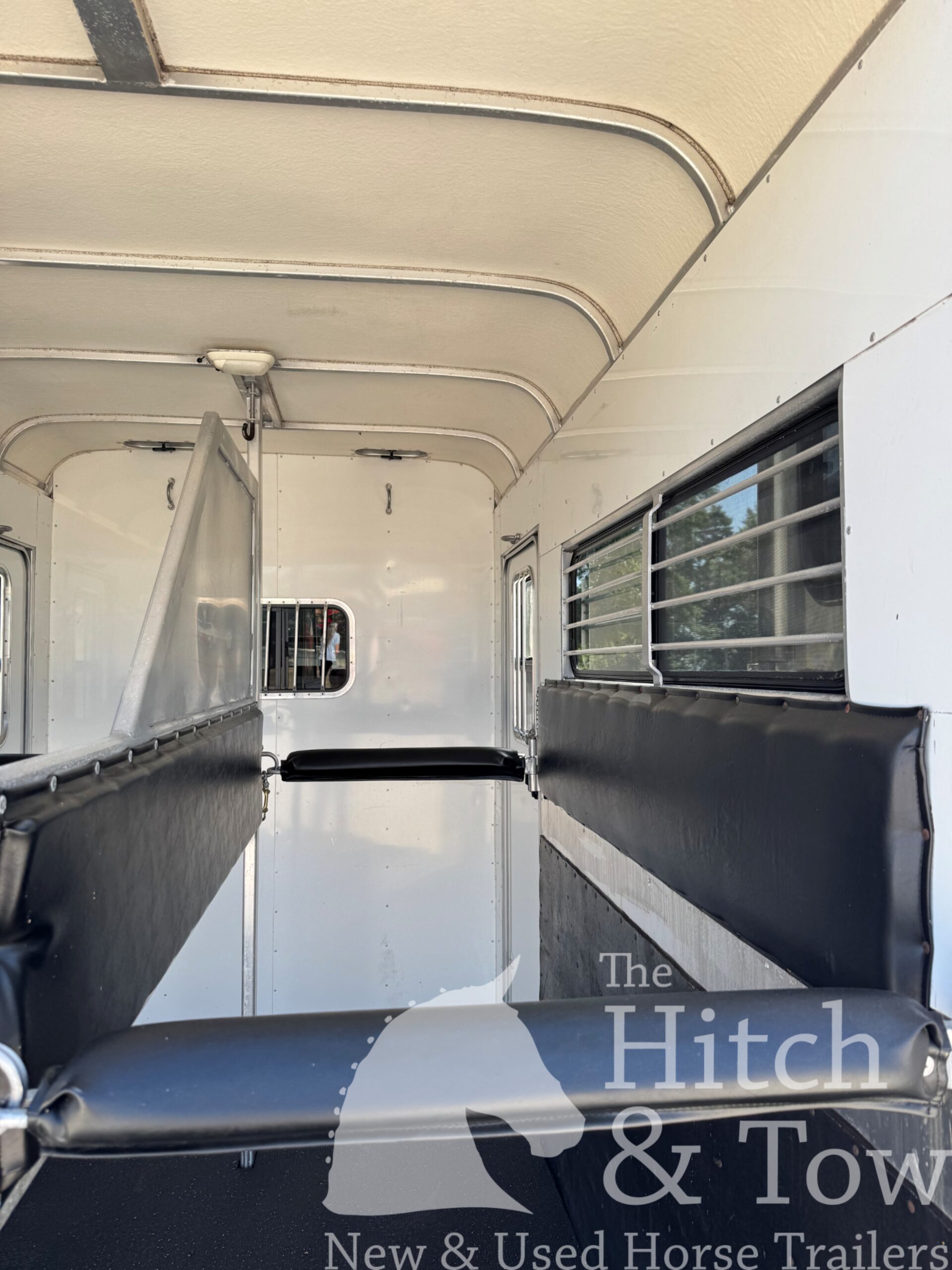 2014 GORE 2 HORSE BUMPER PULL $12,900