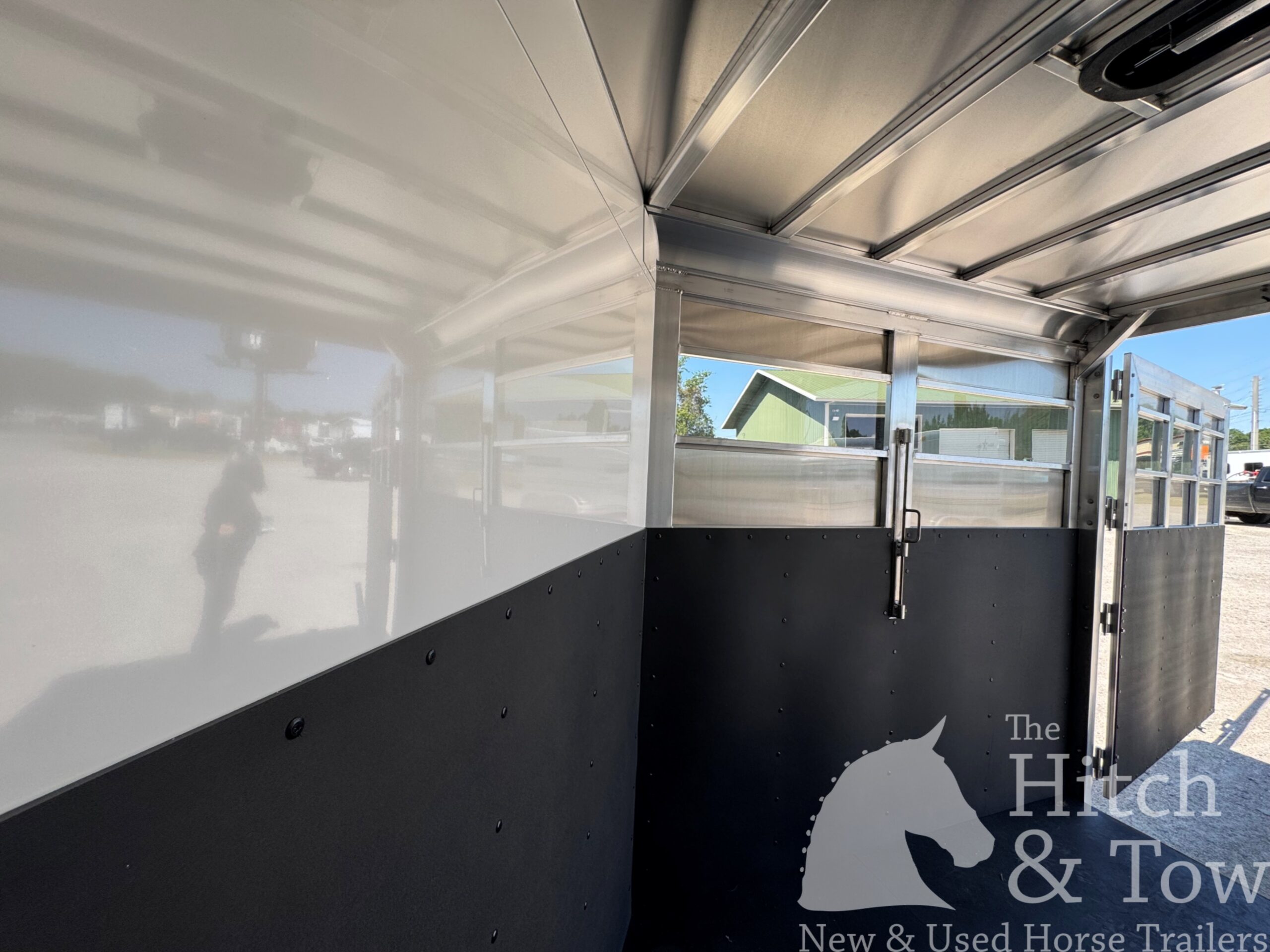 2026 ADAM 2 HORSE SLANT LOAD BUMPER PULL $15,900