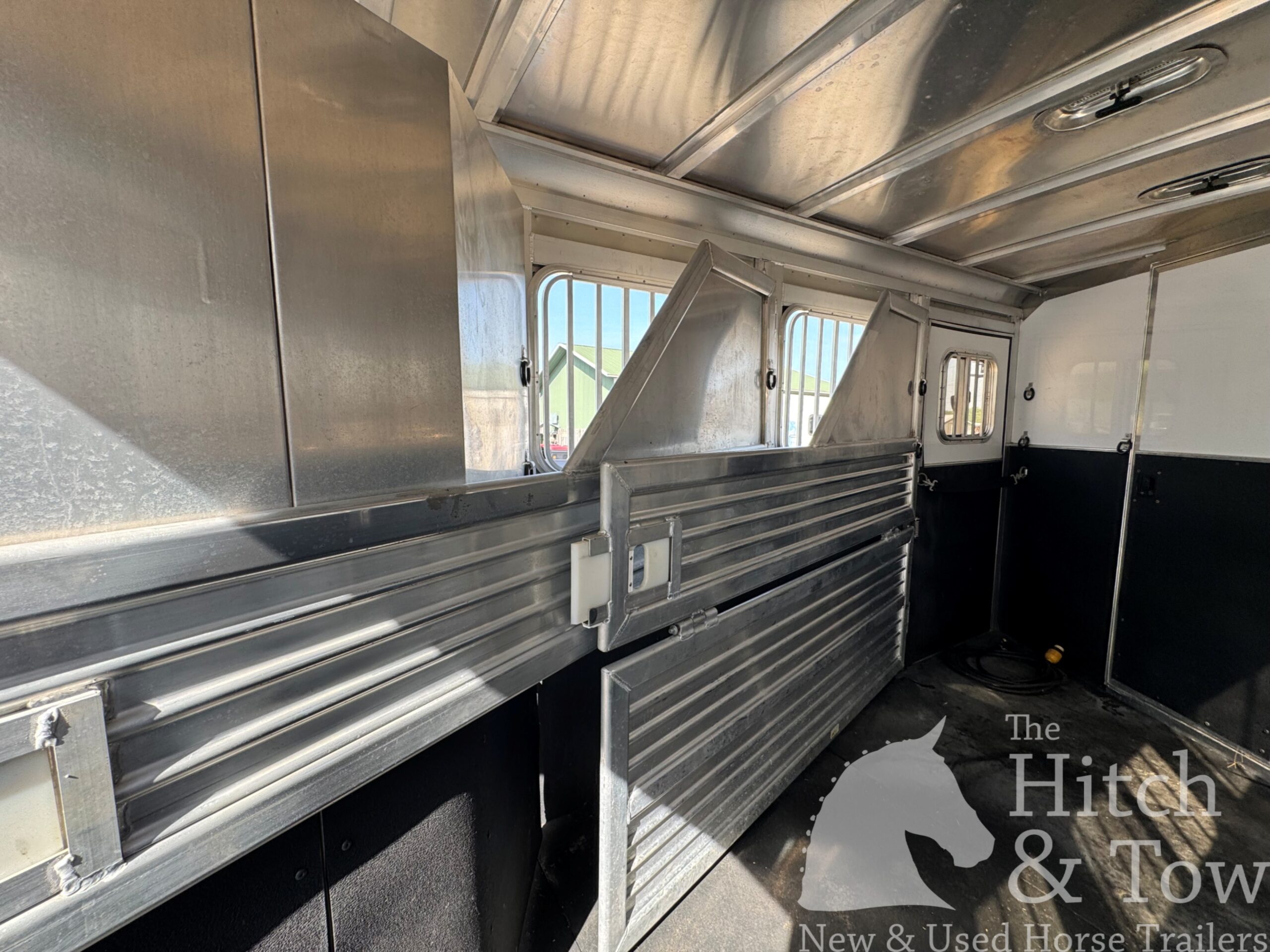2013 FEATHERLITE 3 HORSE W/ WEEKENDER! $22,500
