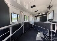 LIGHTLY USED! 2018 SHADOW 4 HORSE SLANT LOAD WEEKENDER W/ UPGRADES! $31,900