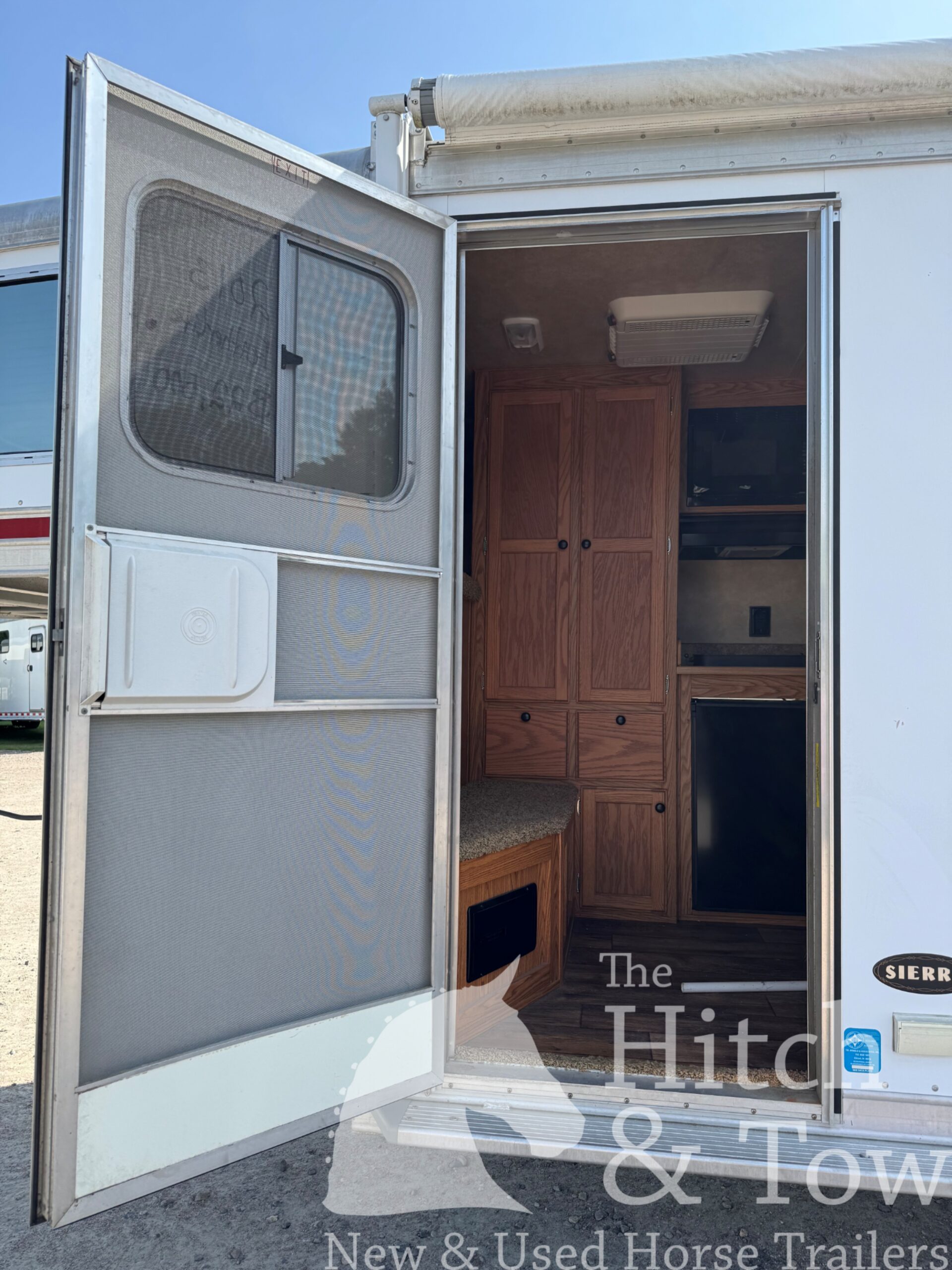 2013 FEATHERLITE 3 HORSE W/ WEEKENDER! $22,500