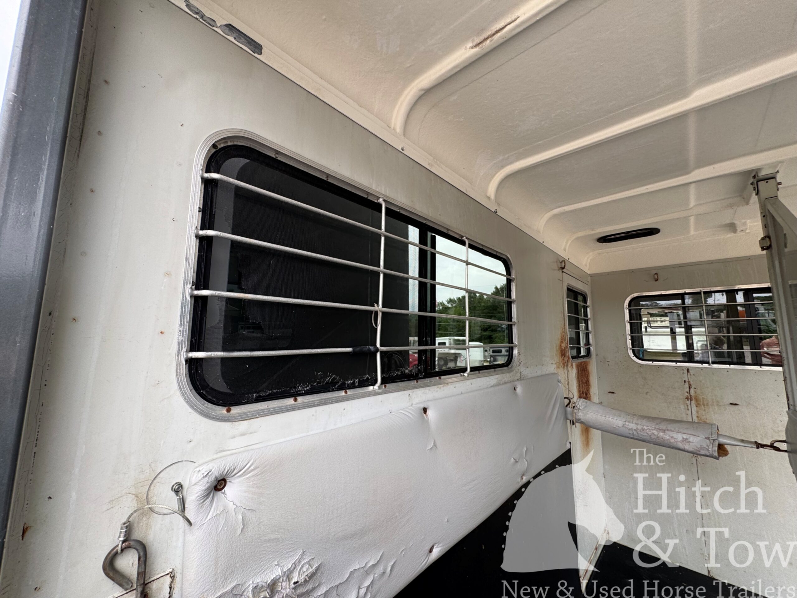 2003 HAWK 2 HORSE BUMPER PULL W/ DRESSING ROOM $7,900
