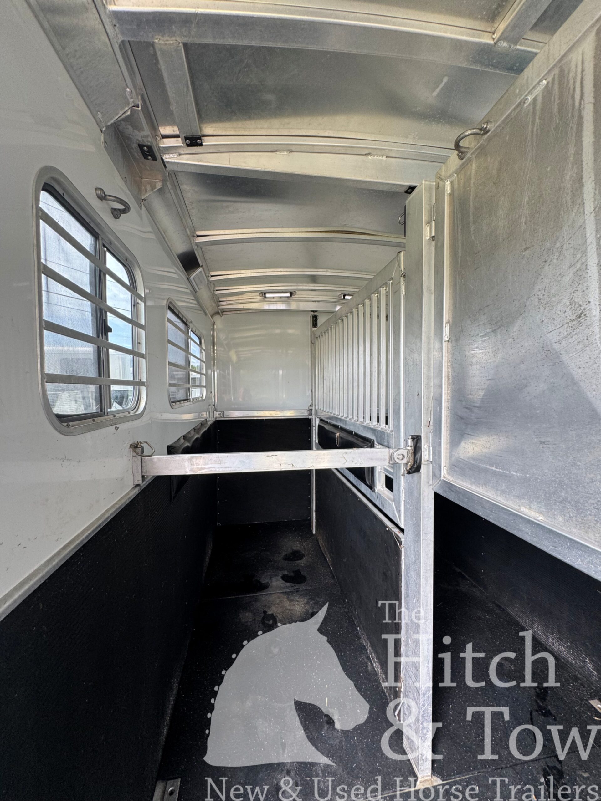 2017 Elite Trailer 4 HORSE HEAD TO HEAD $54,900