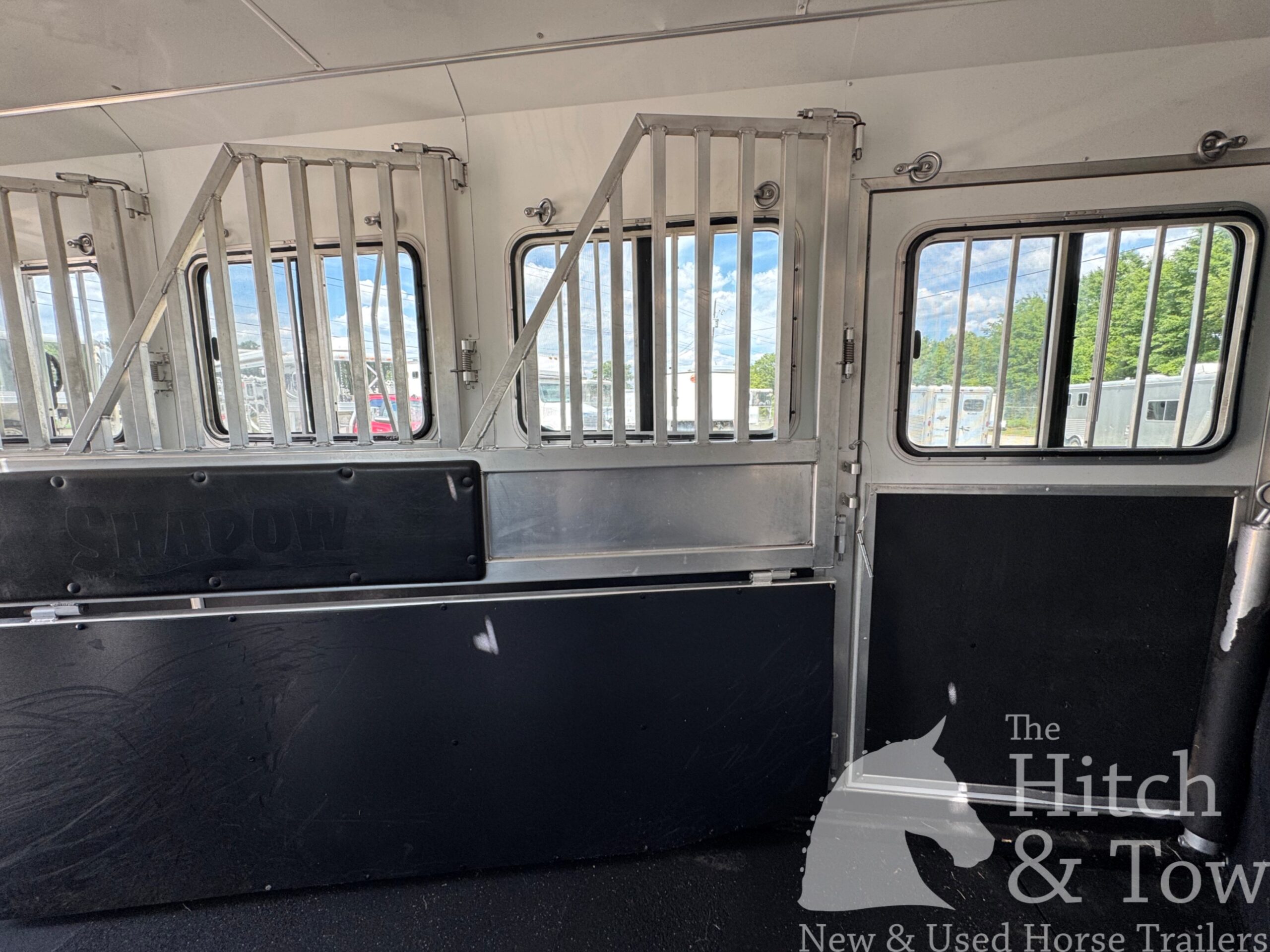 LIGHTLY USED! 2018 SHADOW 4 HORSE SLANT LOAD WEEKENDER W/ UPGRADES! $31,900