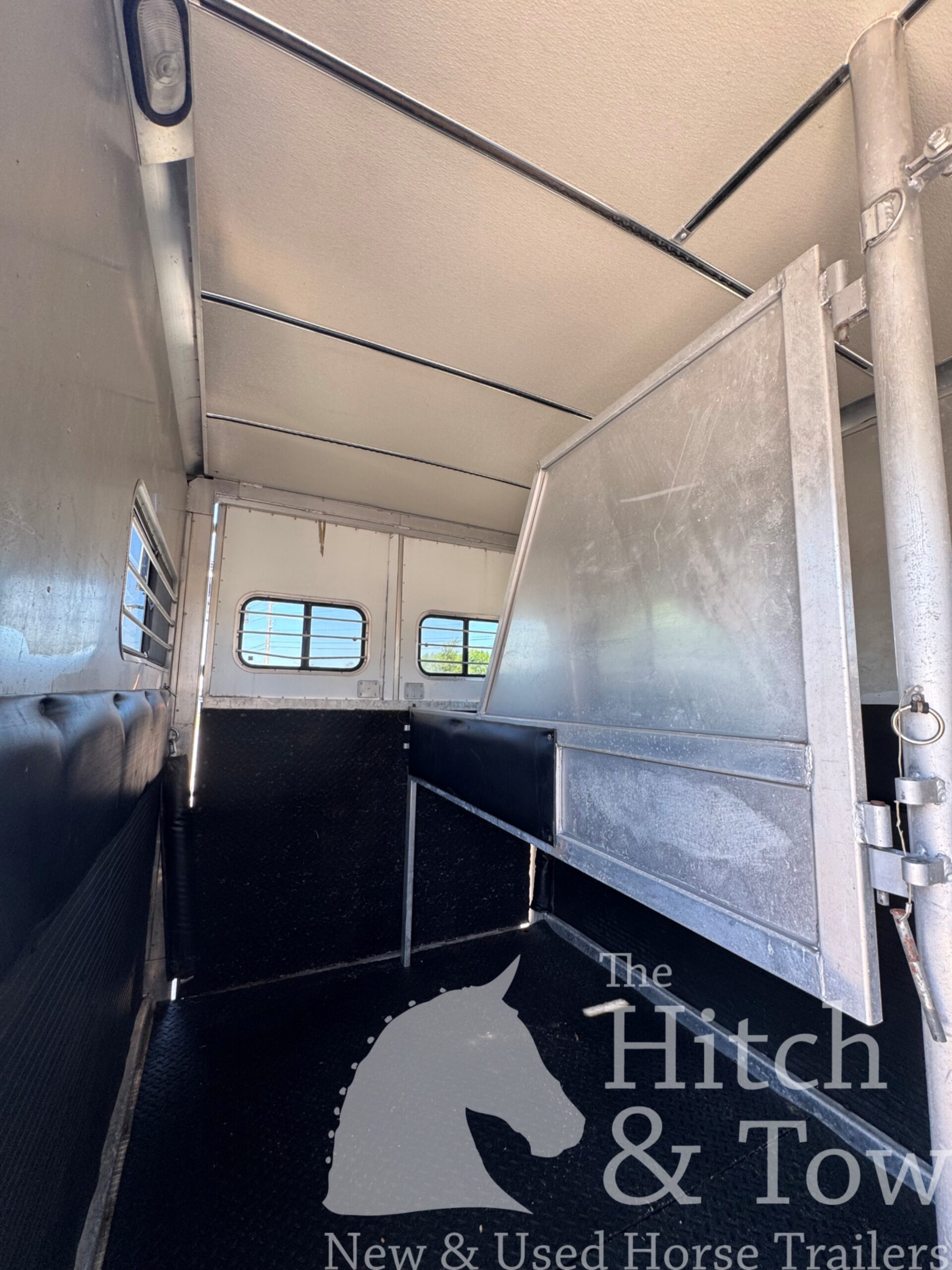 1999 SILVER STAR 2 HORSE BUMPER PULL W/ DRESSING ROOM $9,500