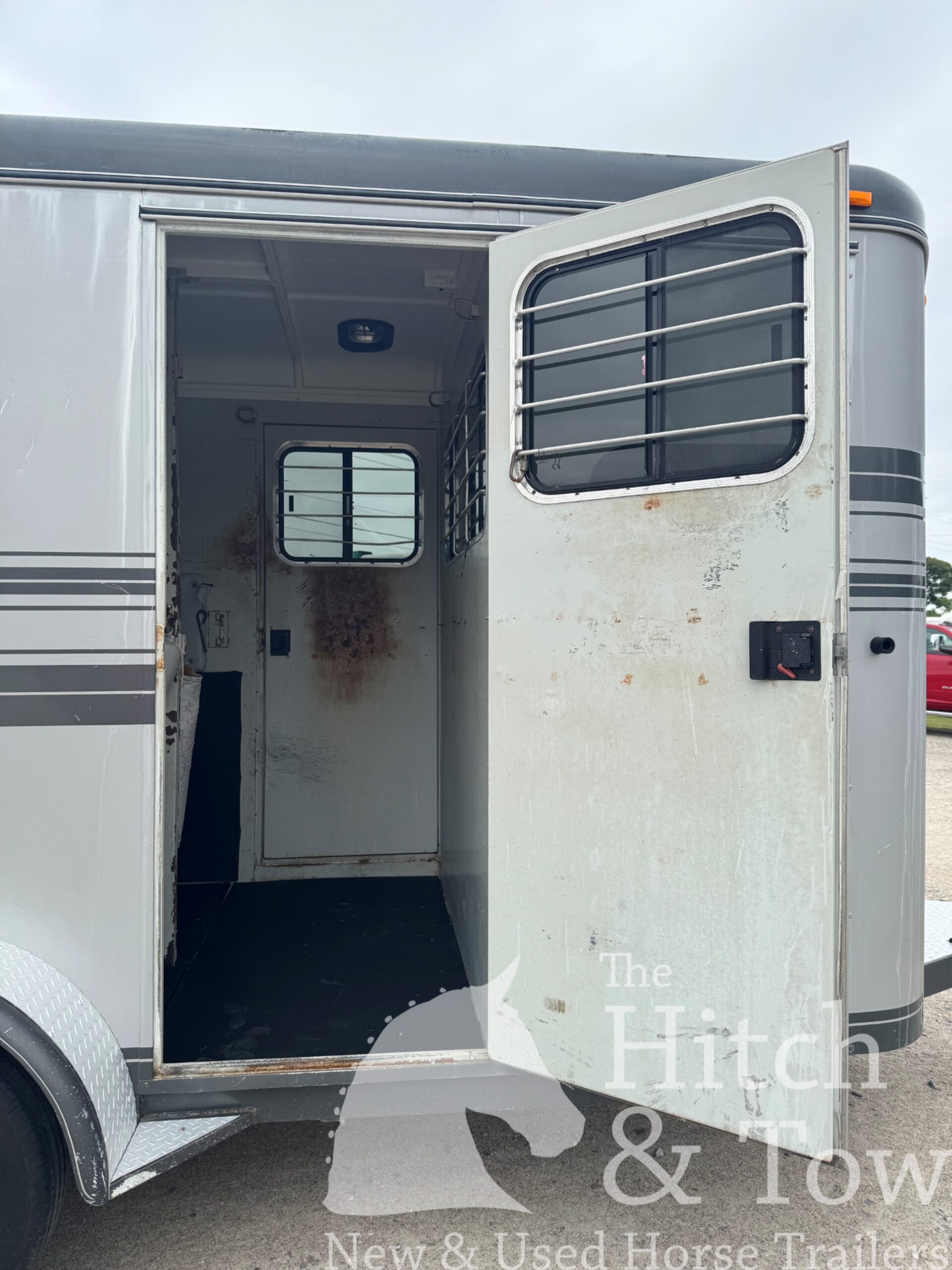 2003 HAWK 2 HORSE BUMPER PULL W/ DRESSING ROOM $7,900
