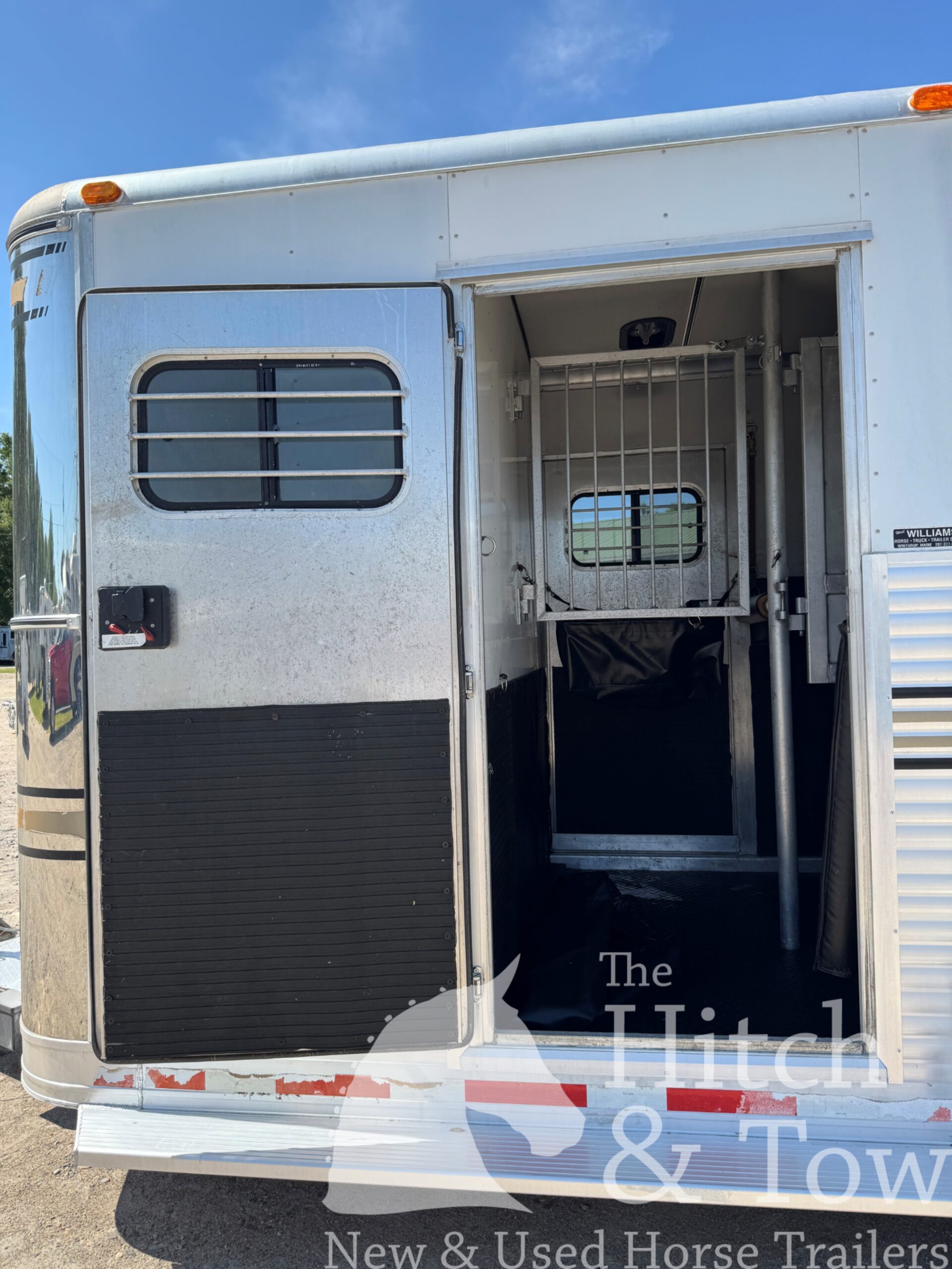 1999 SILVER STAR 2 HORSE BUMPER PULL W/ DRESSING ROOM $9,500
