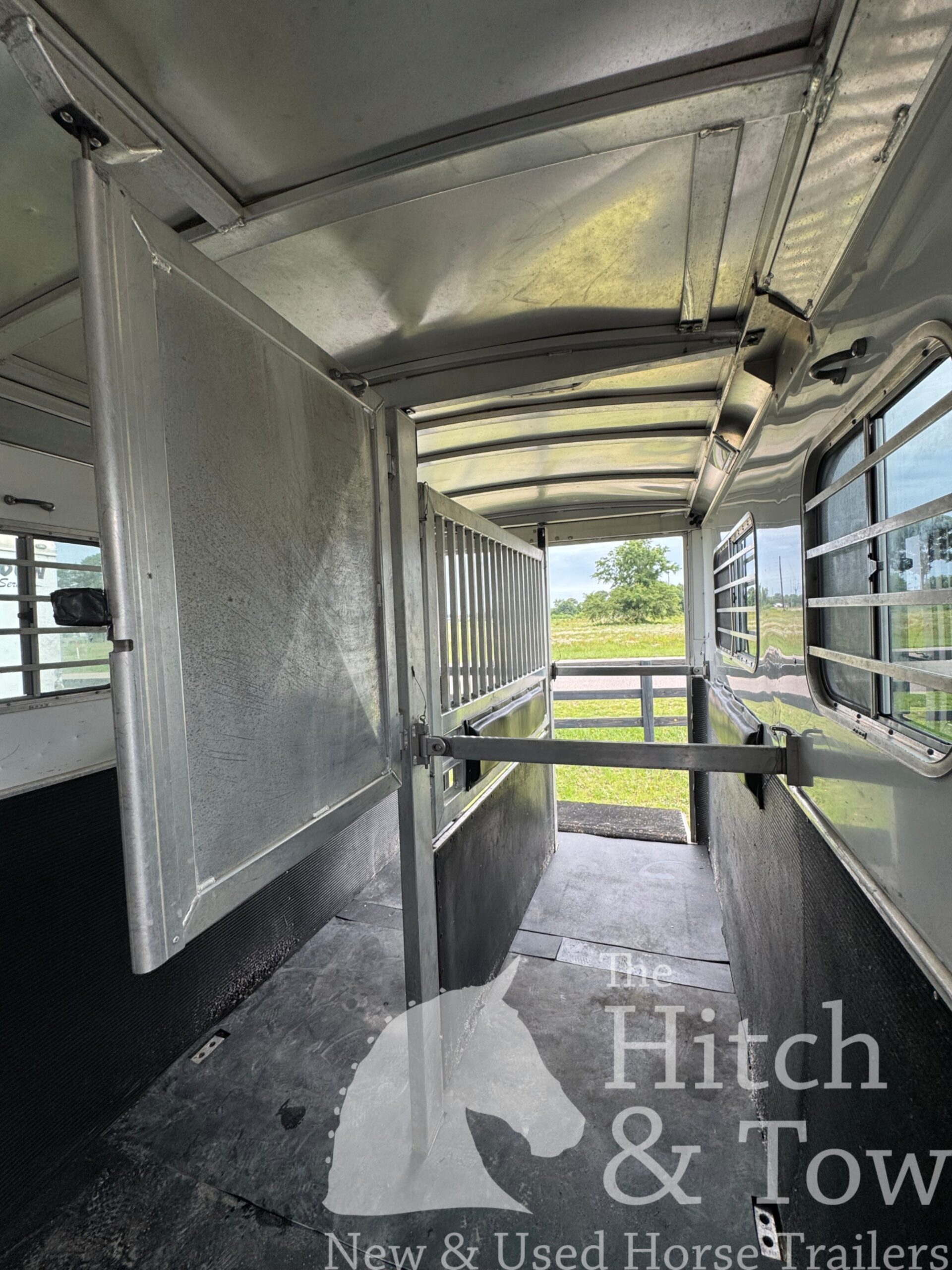 2017 Elite Trailer 4 HORSE HEAD TO HEAD $54,900