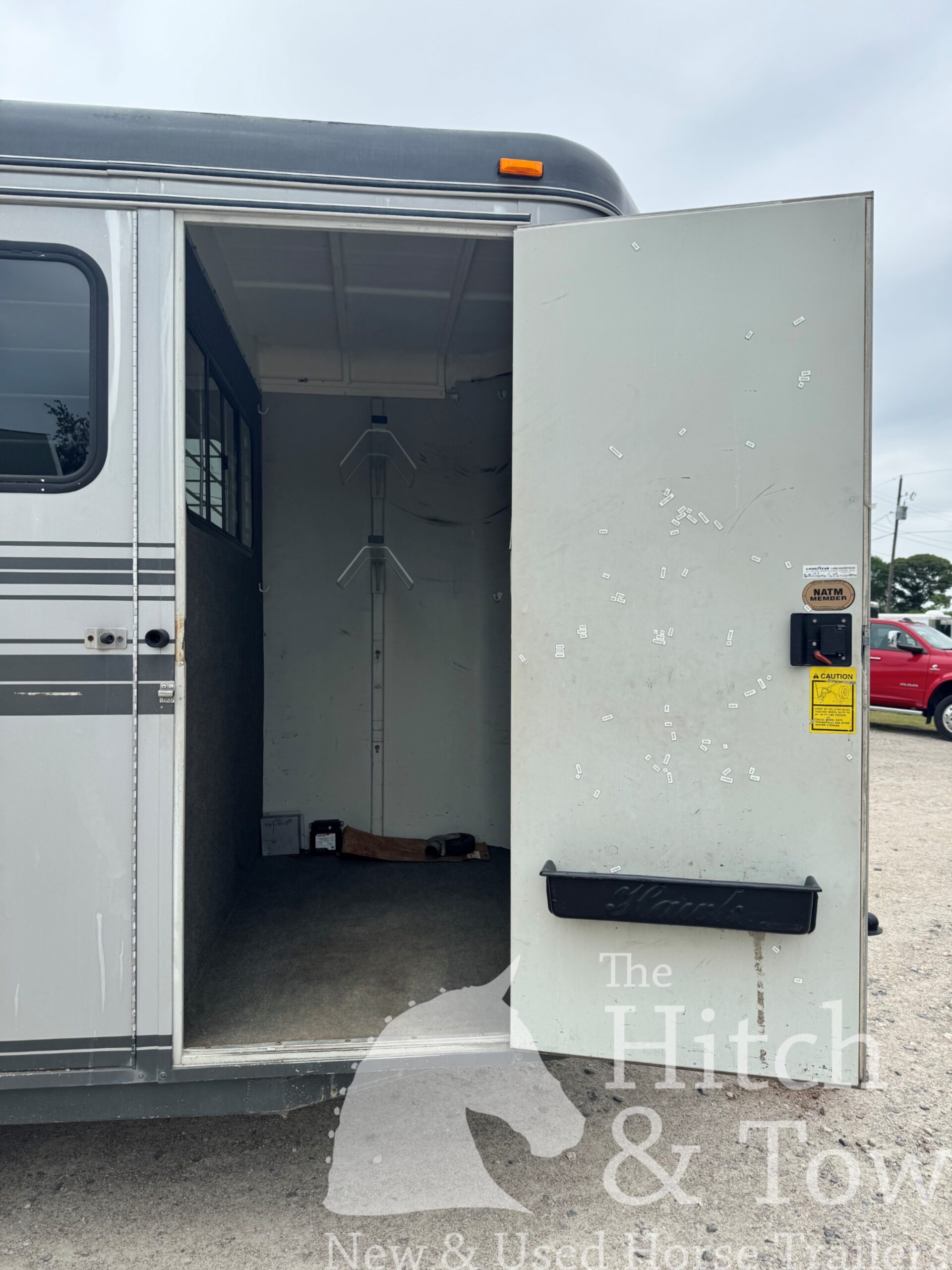 2003 HAWK 2 HORSE BUMPER PULL W/ DRESSING ROOM $7,900
