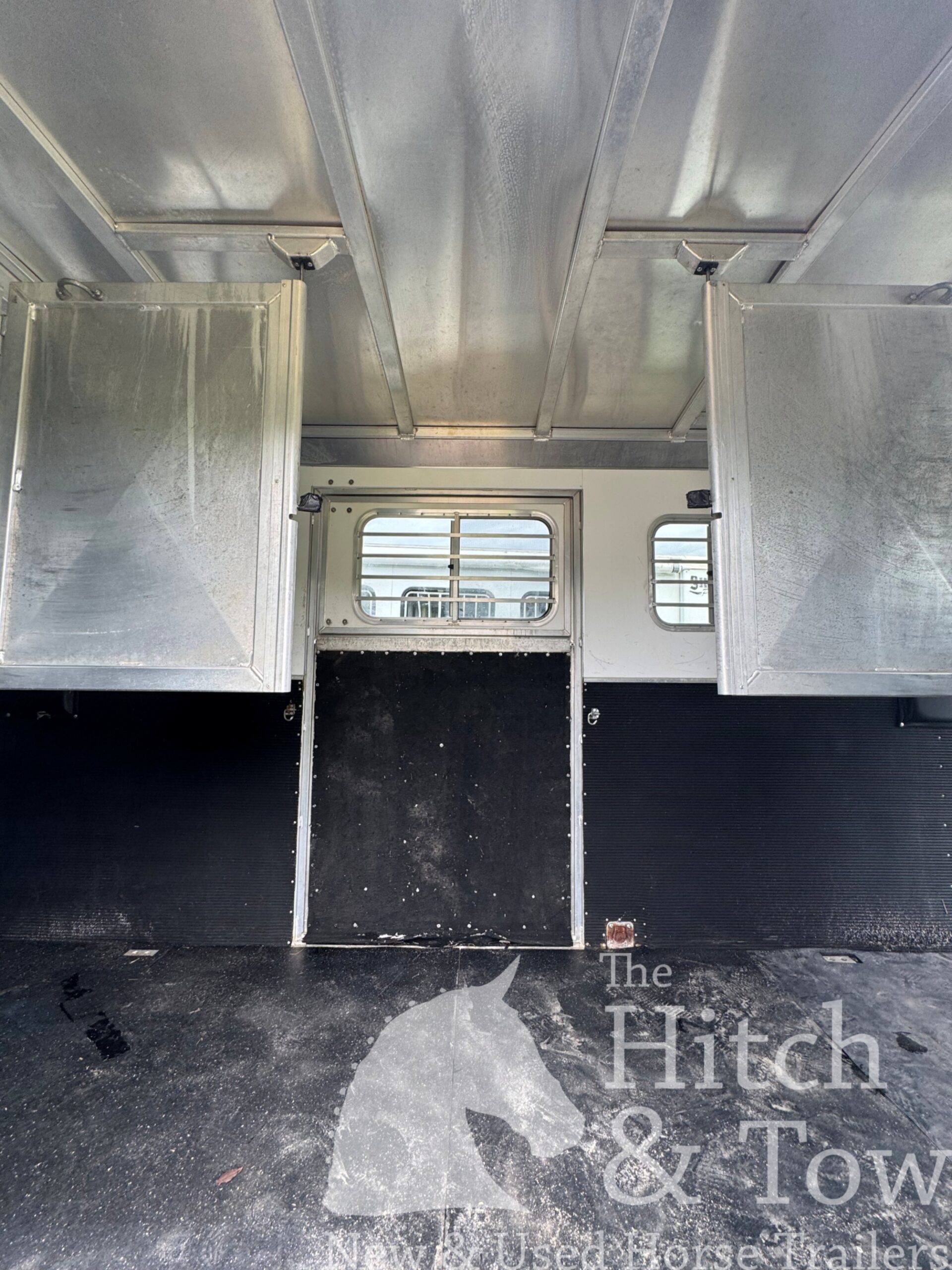 2017 Elite Trailer 4 HORSE HEAD TO HEAD $54,900