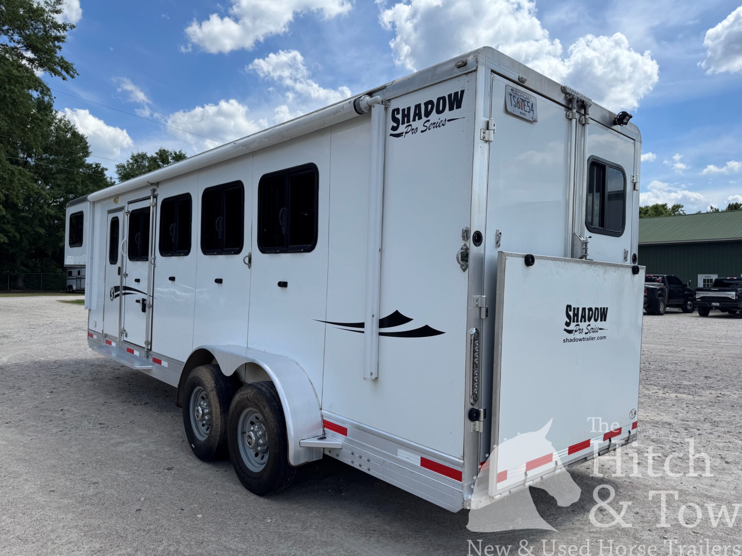 LIGHTLY USED! 2018 SHADOW 4 HORSE SLANT LOAD WEEKENDER W/ UPGRADES! $31,900