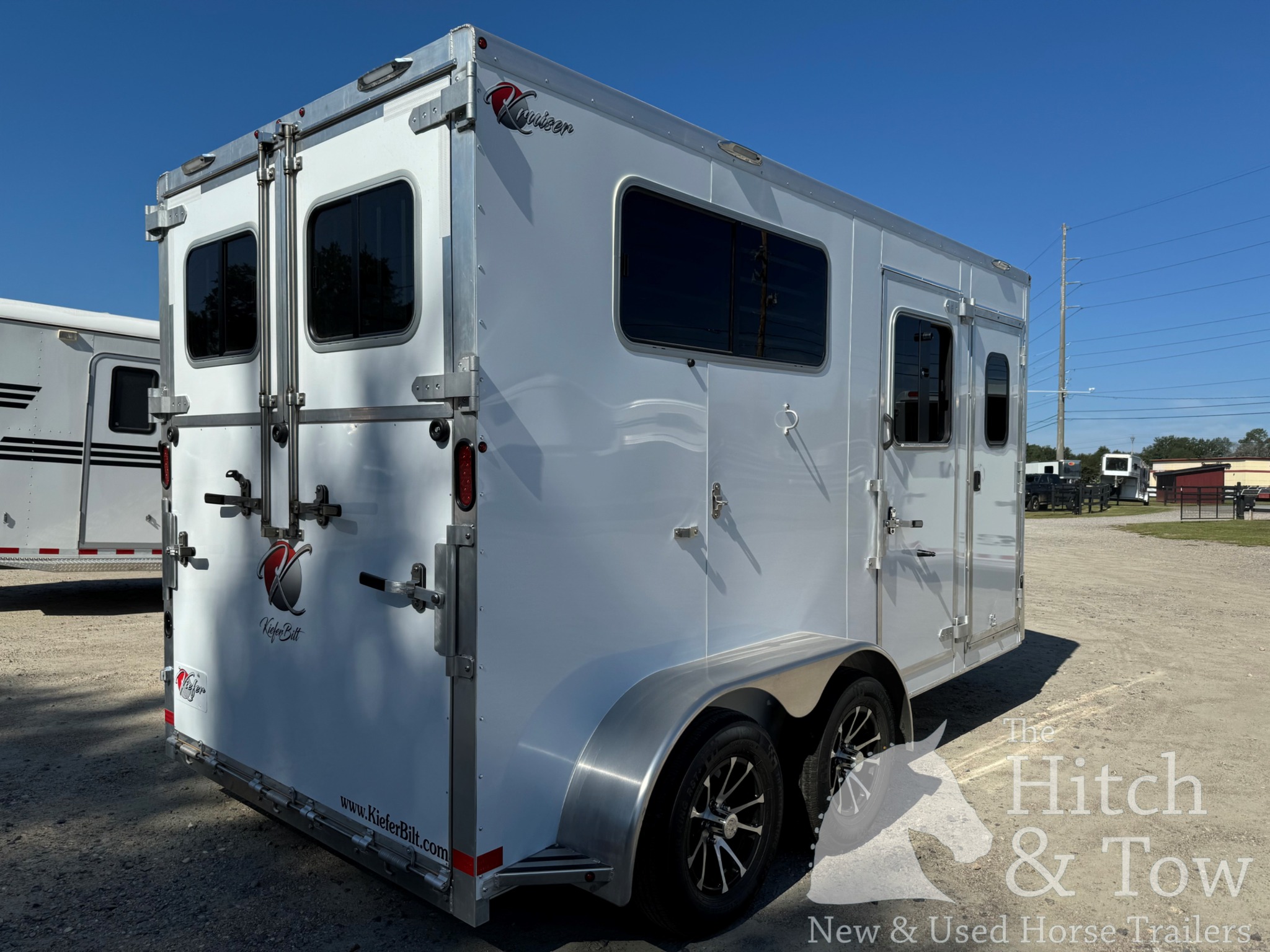 2027 KIEFERBILT KRUISER 2 HORSE BUMPER PULL W/ DRESSING ROOM $24,500