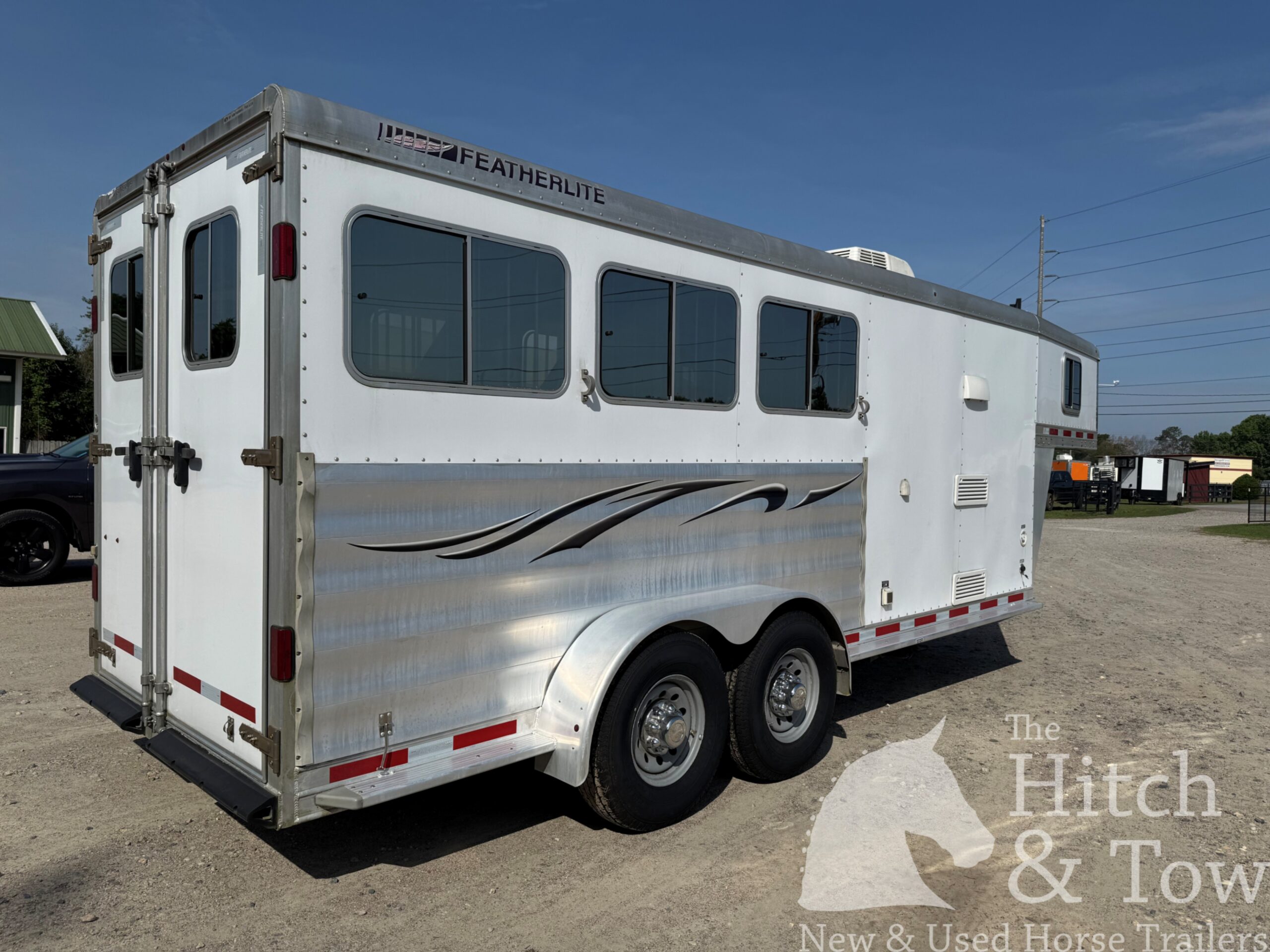 2013 FEATHERLITE 3 HORSE W/ WEEKENDER! $22,500
