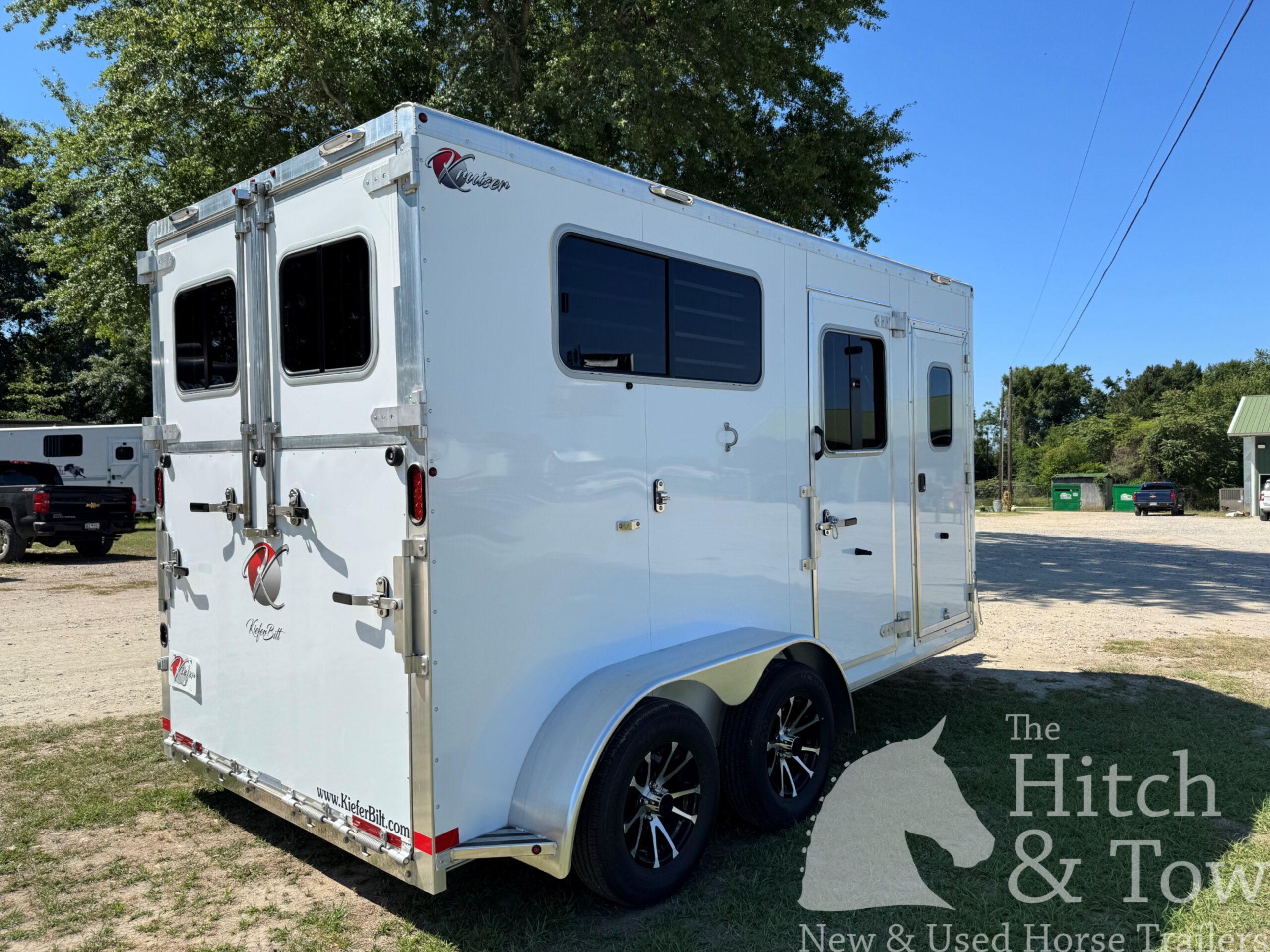 2026 KIEFERBILT KRUISER 2 HORSE BUMPER PULL W/ DRESSING ROOM $21,500