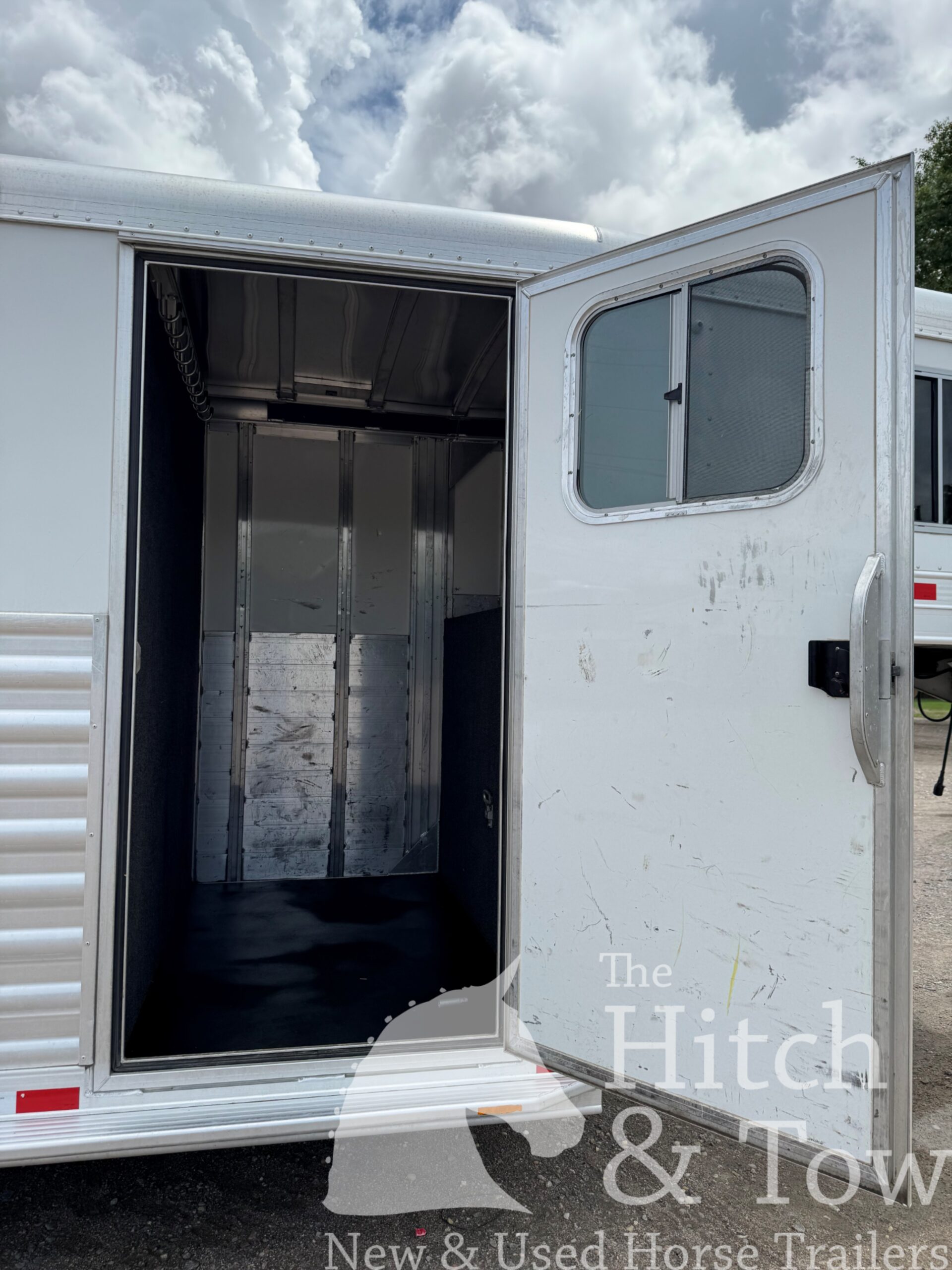 2017 Elite Trailer 4 HORSE HEAD TO HEAD $54,900