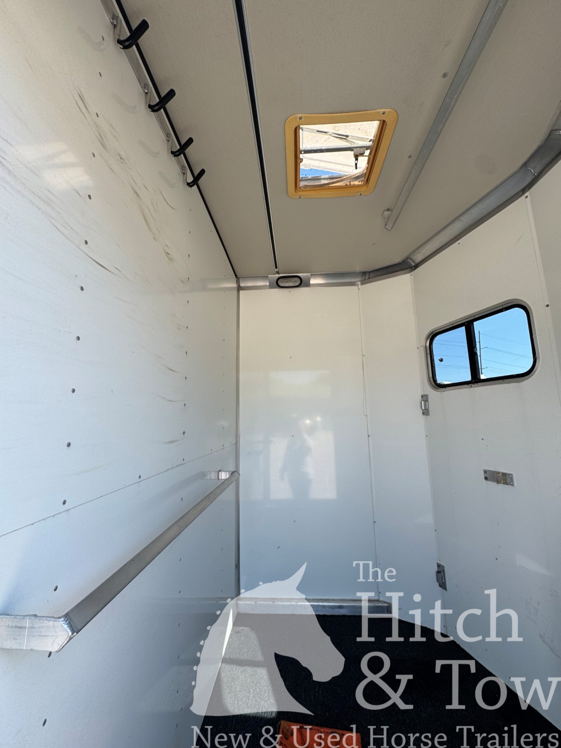 1999 SILVER STAR 2 HORSE BUMPER PULL W/ DRESSING ROOM $9,500