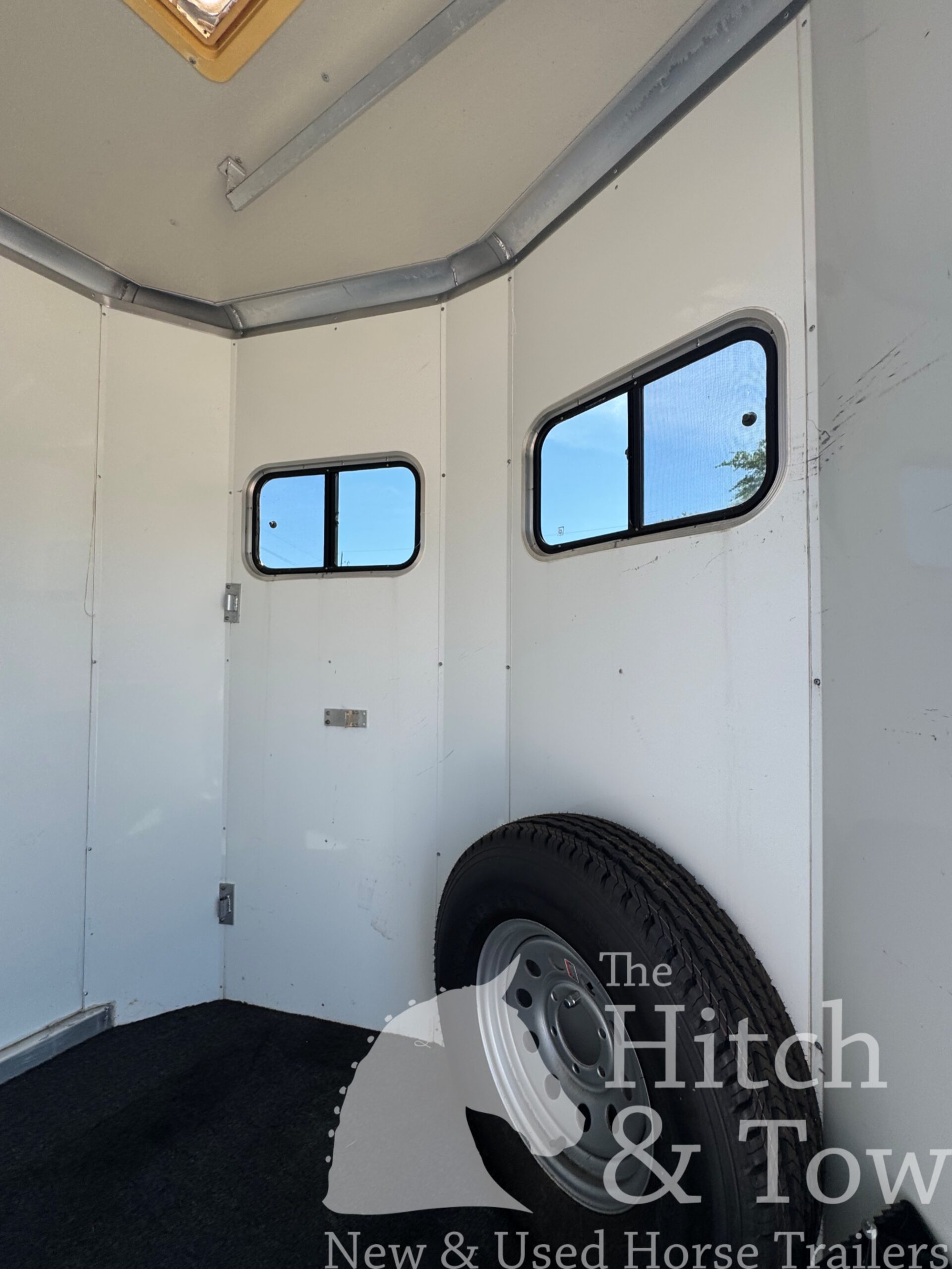 1999 SILVER STAR 2 HORSE BUMPER PULL W/ DRESSING ROOM $9,500