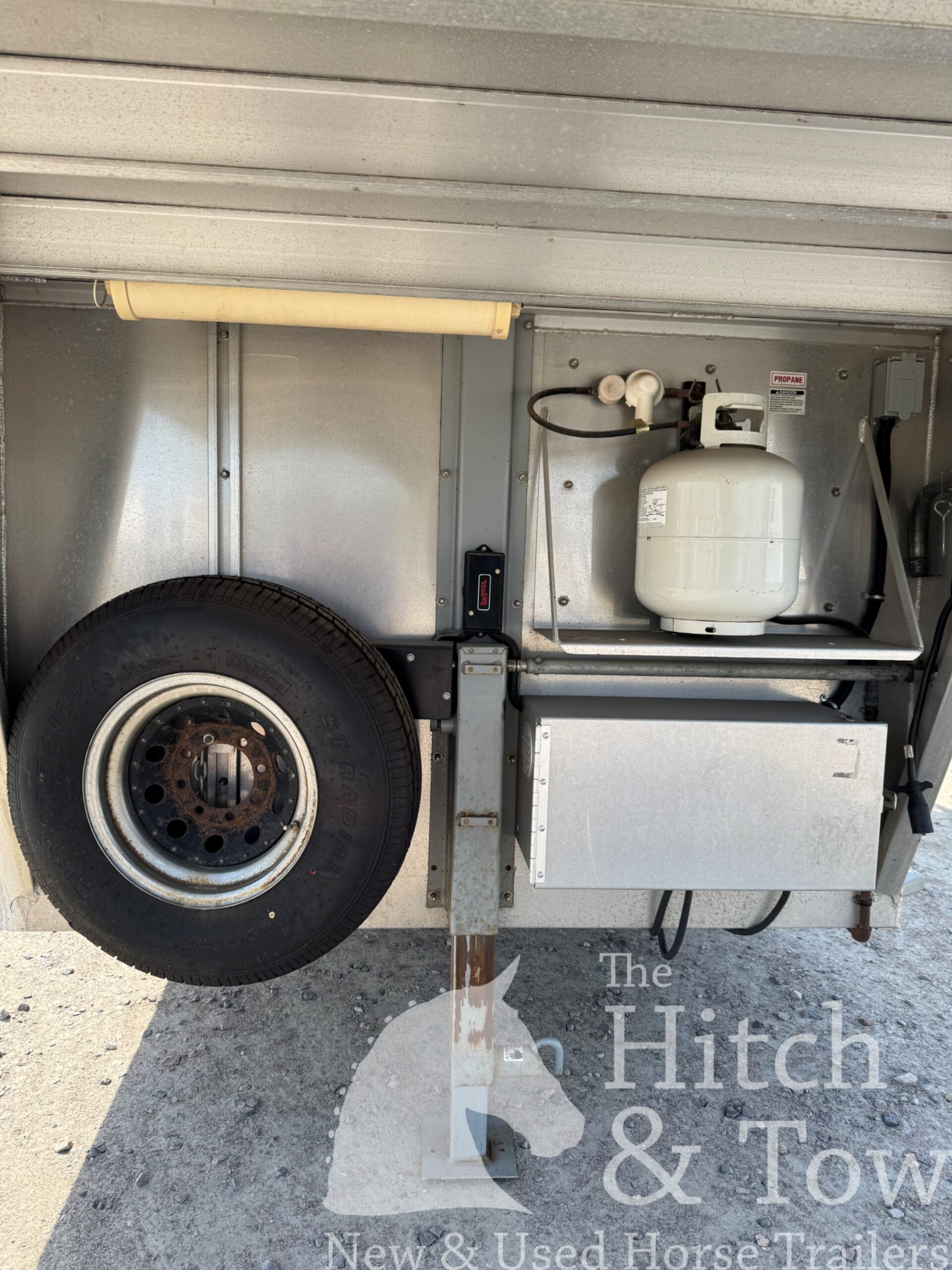 2013 FEATHERLITE 3 HORSE W/ WEEKENDER! $22,500