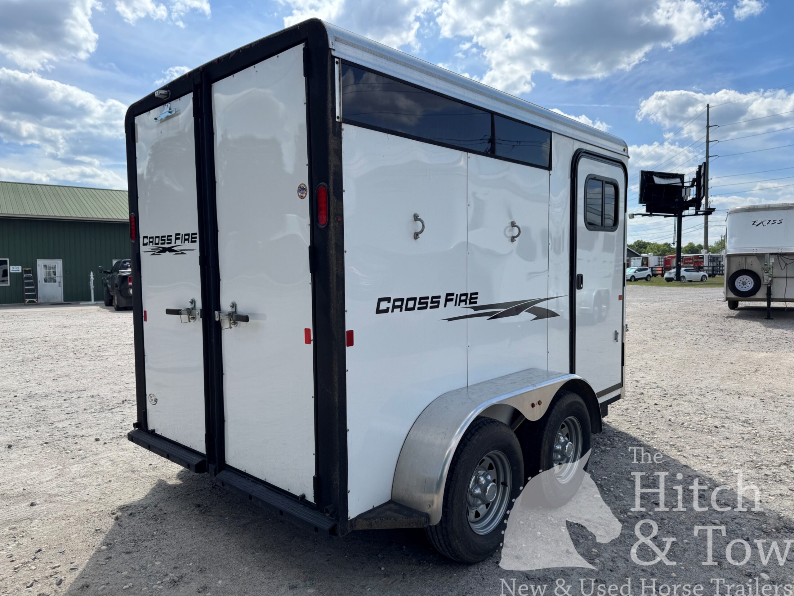 2017 LOGAN CROSS FIRE 2 HORSE SLANT BUMPER PULL TRAILER $13,500