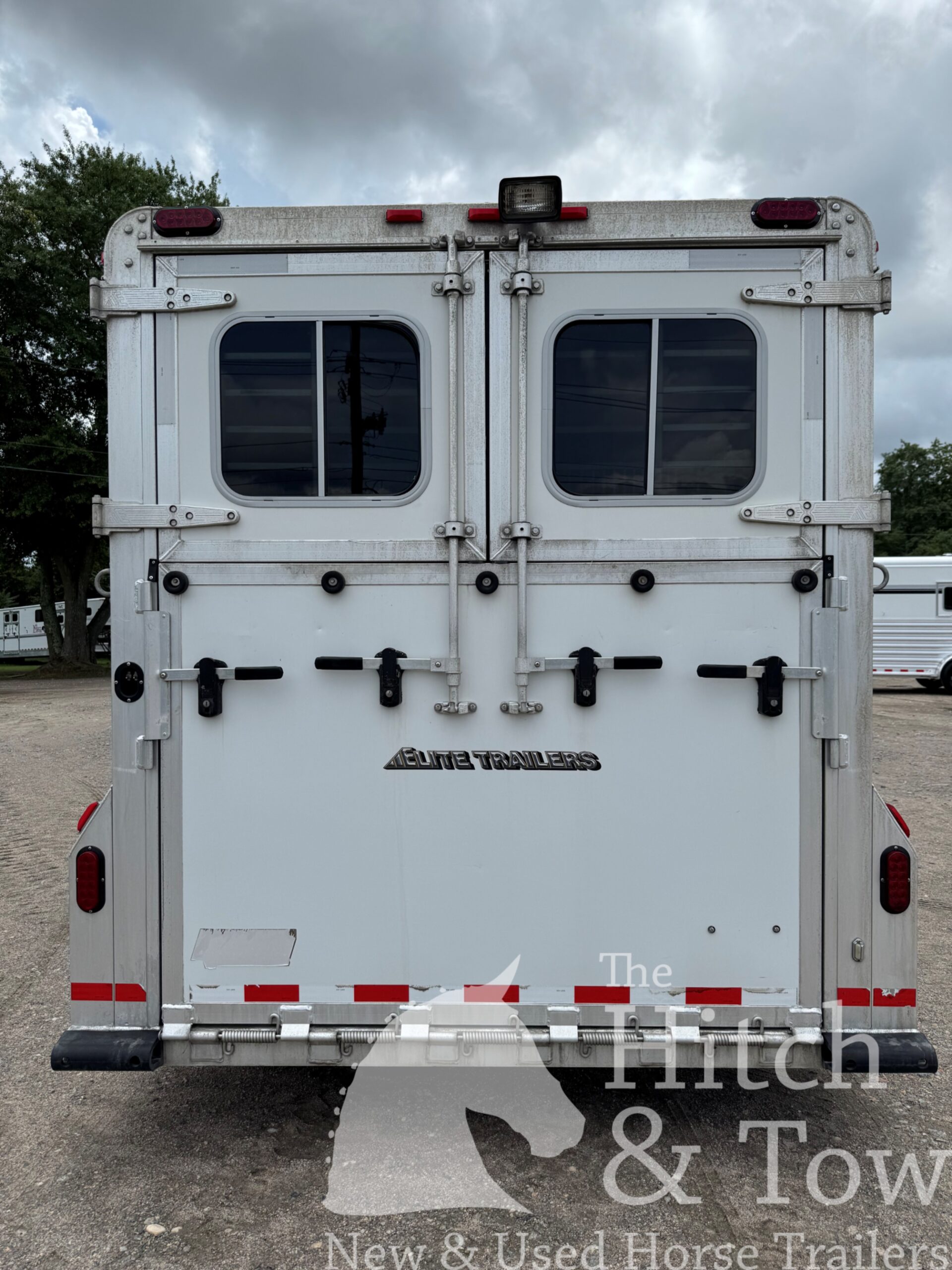 2017 Elite Trailer 4 HORSE HEAD TO HEAD $54,900