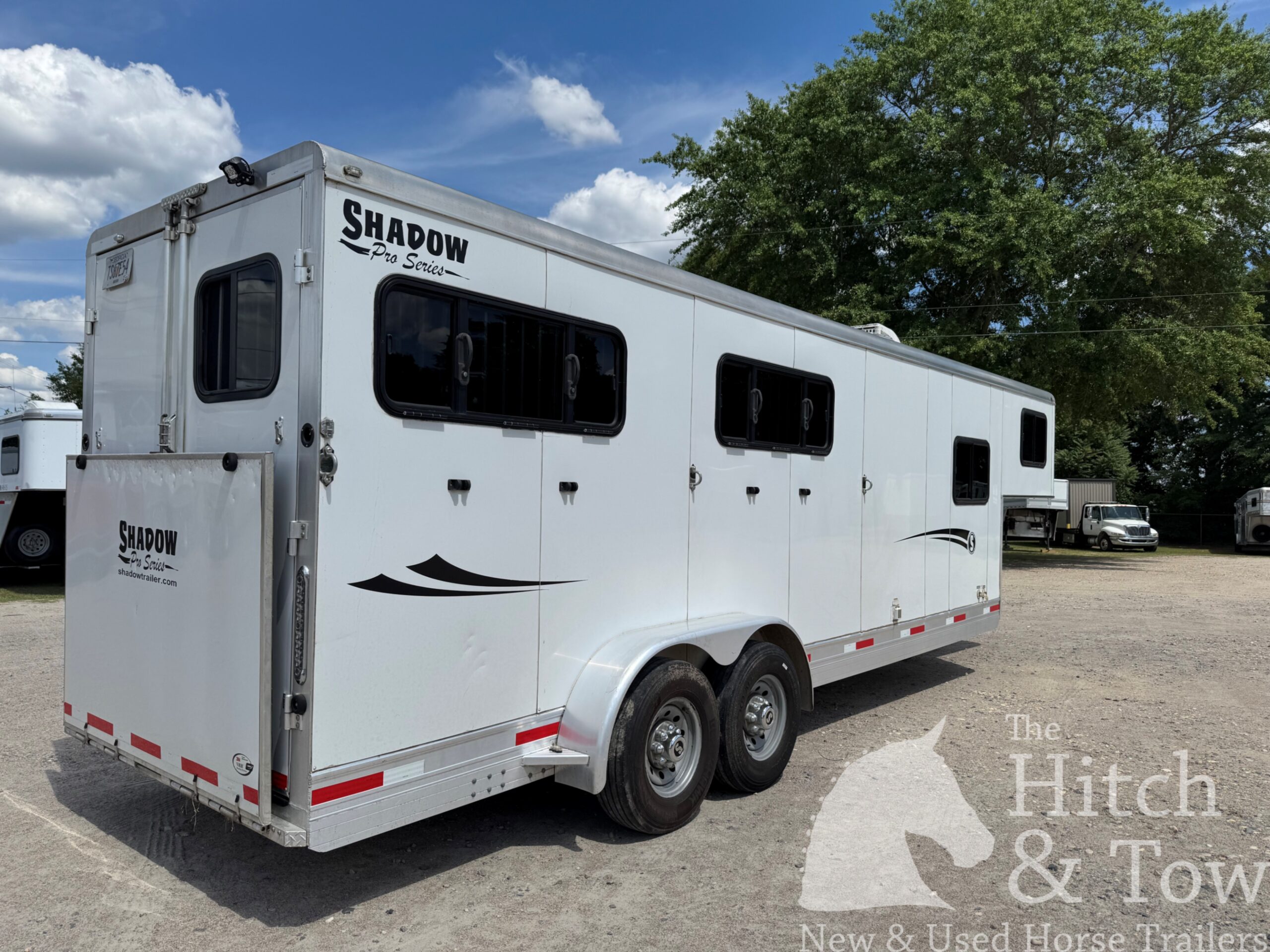 LIGHTLY USED! 2018 SHADOW 4 HORSE SLANT LOAD WEEKENDER W/ UPGRADES! $31,900
