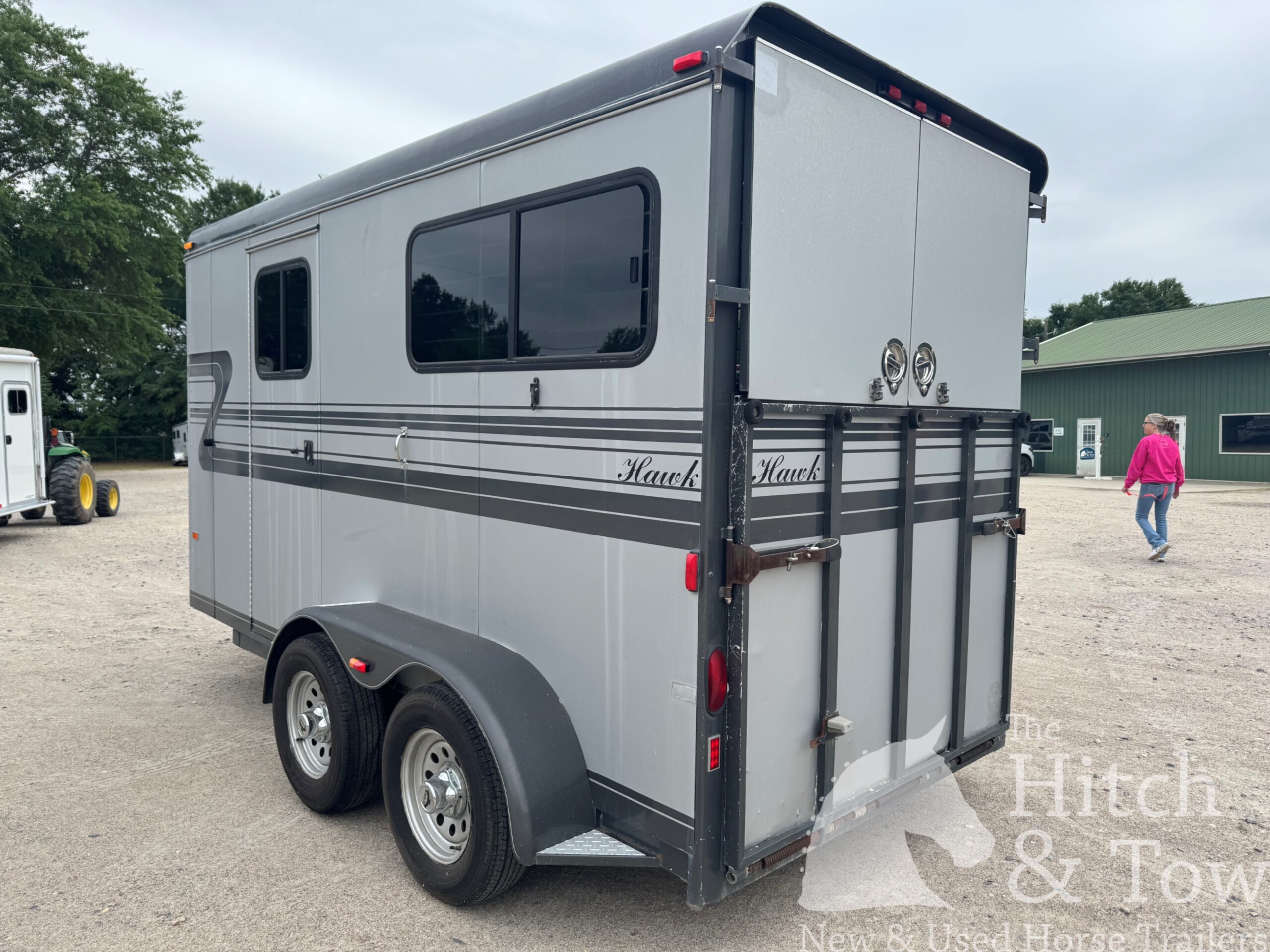 2003 HAWK 2 HORSE BUMPER PULL W/ DRESSING ROOM $7,900