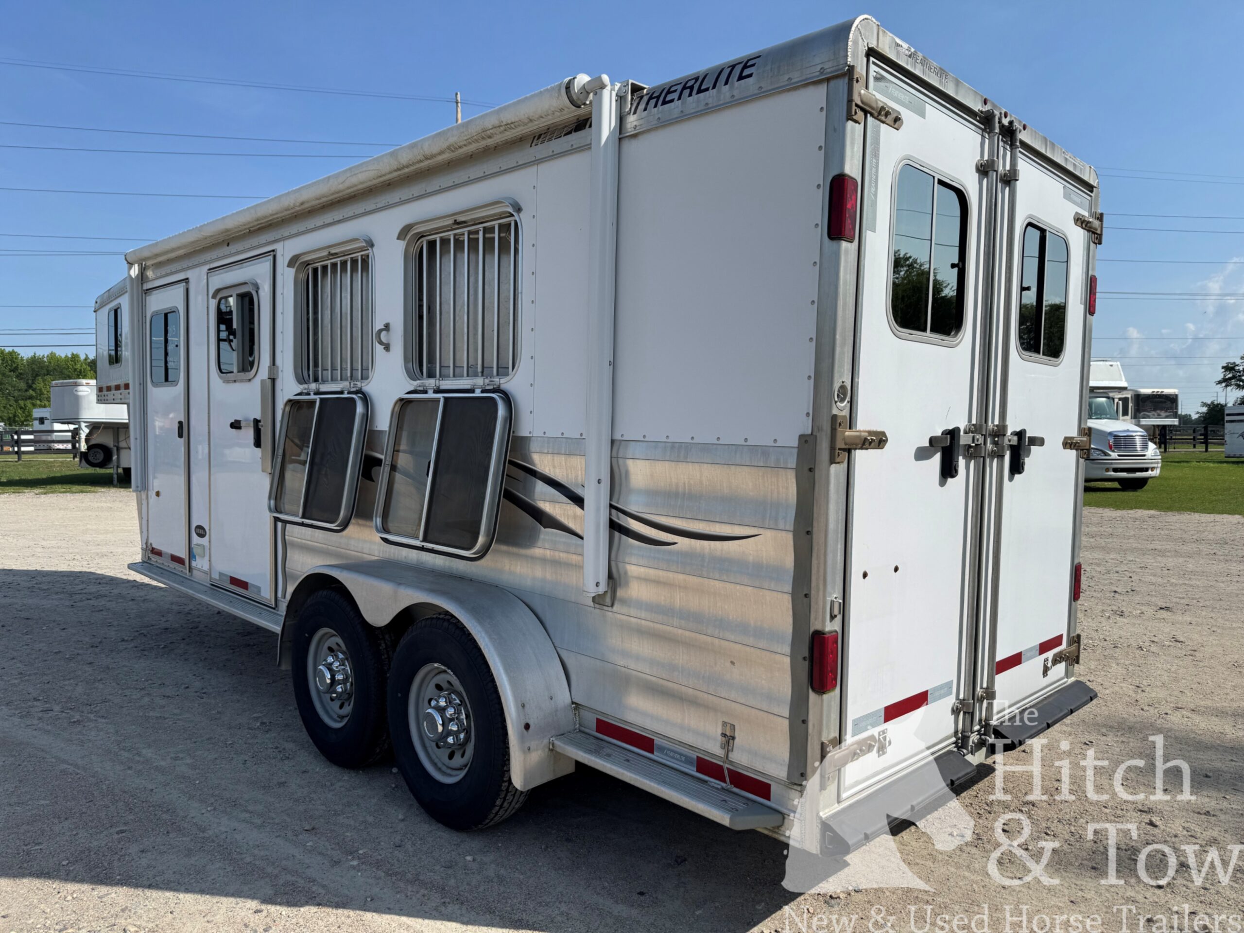 2013 FEATHERLITE 3 HORSE W/ WEEKENDER! $22,500