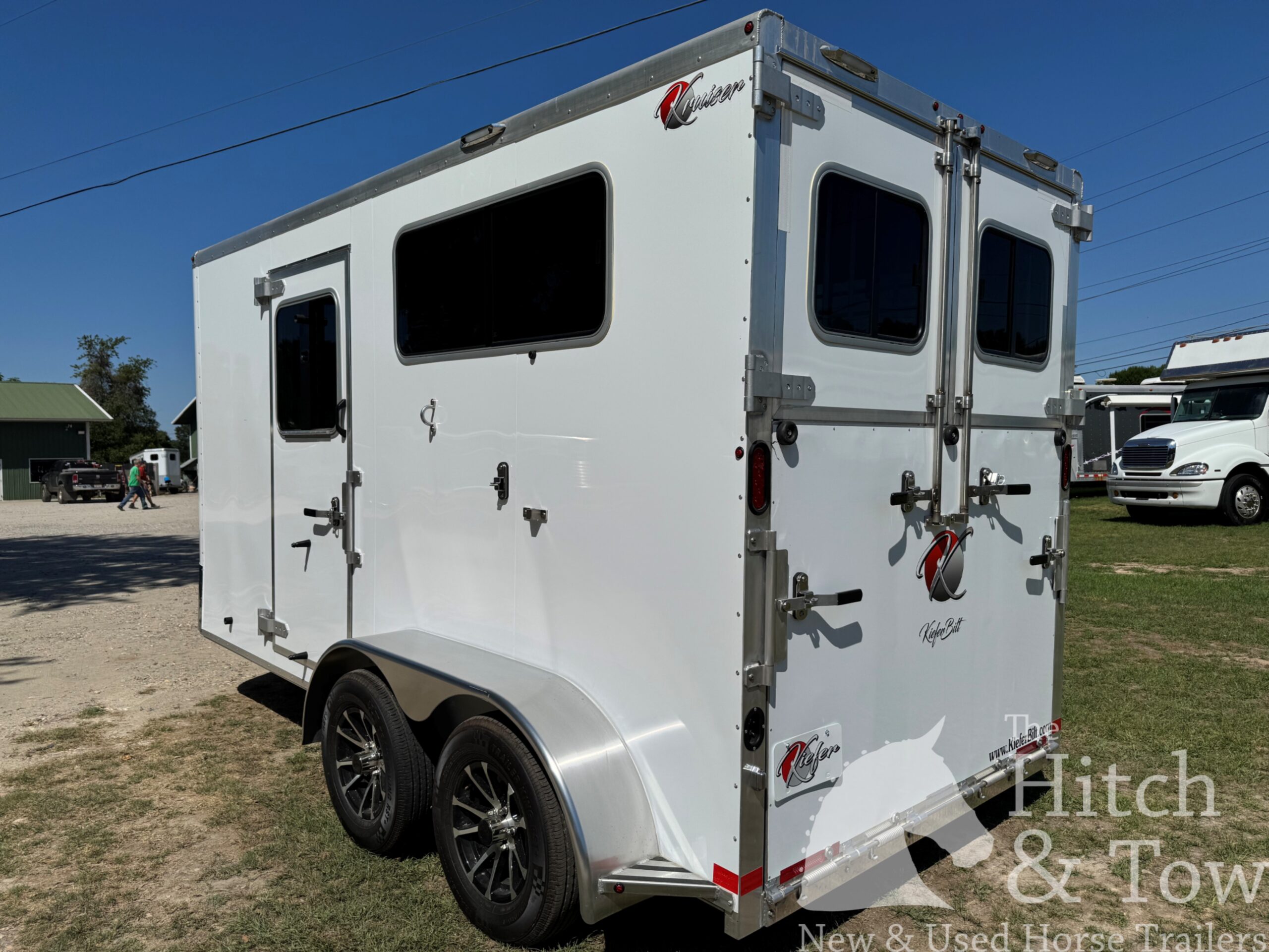 2026 KIEFERBILT KRUISER 2 HORSE BUMPER PULL W/ DRESSING ROOM $21,500