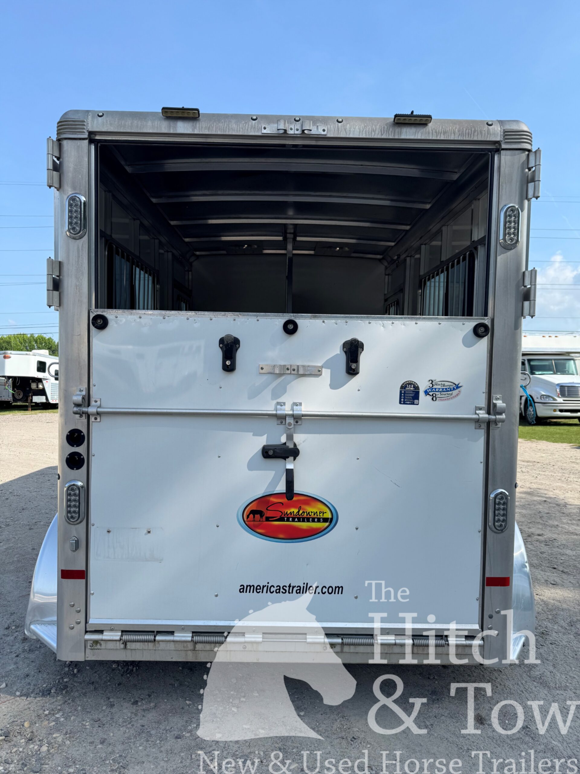 2021 SUNDOWNER CHARTER TRAILER SE $19,900