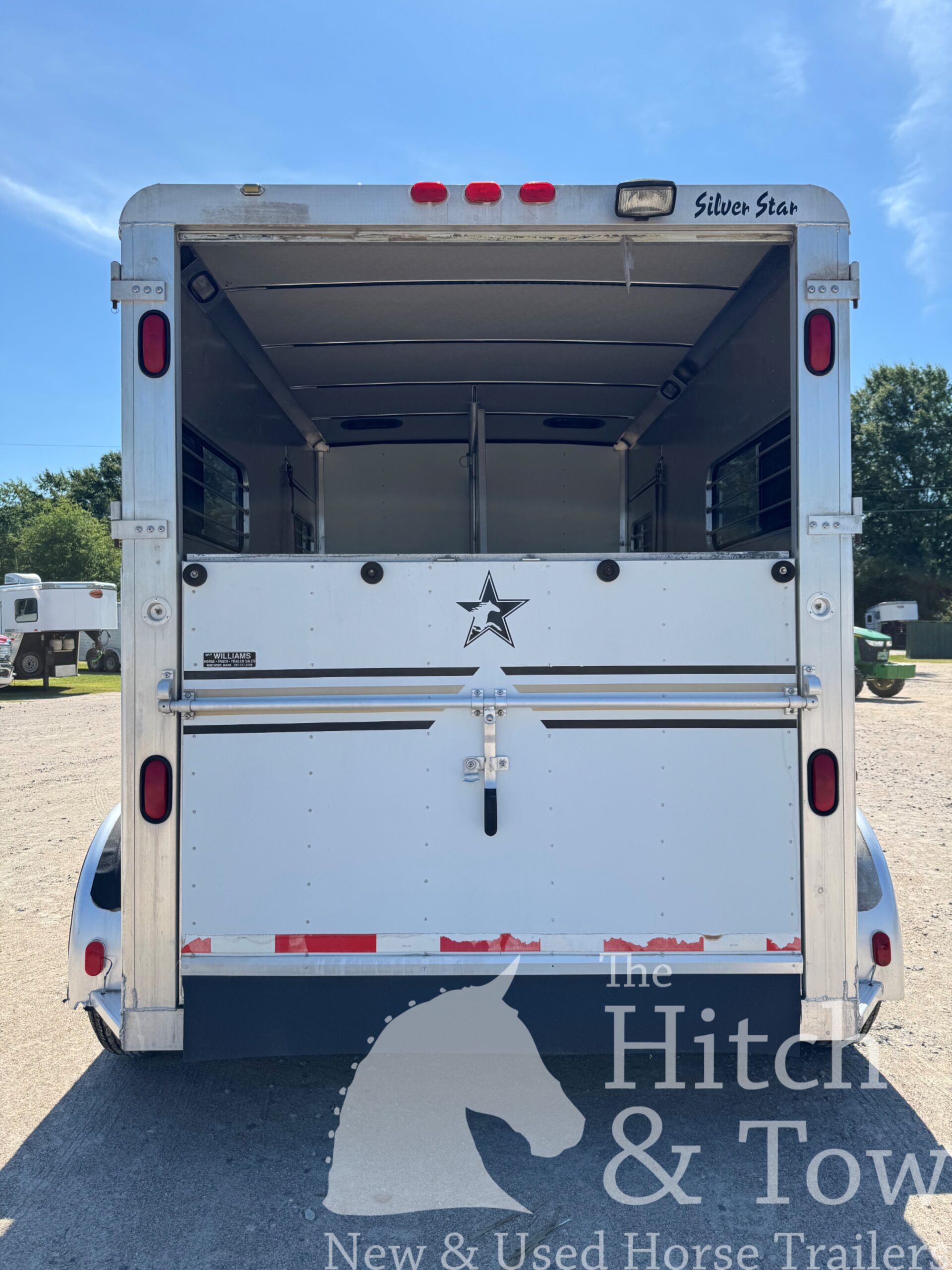 1999 SILVER STAR 2 HORSE BUMPER PULL W/ DRESSING ROOM $9,500